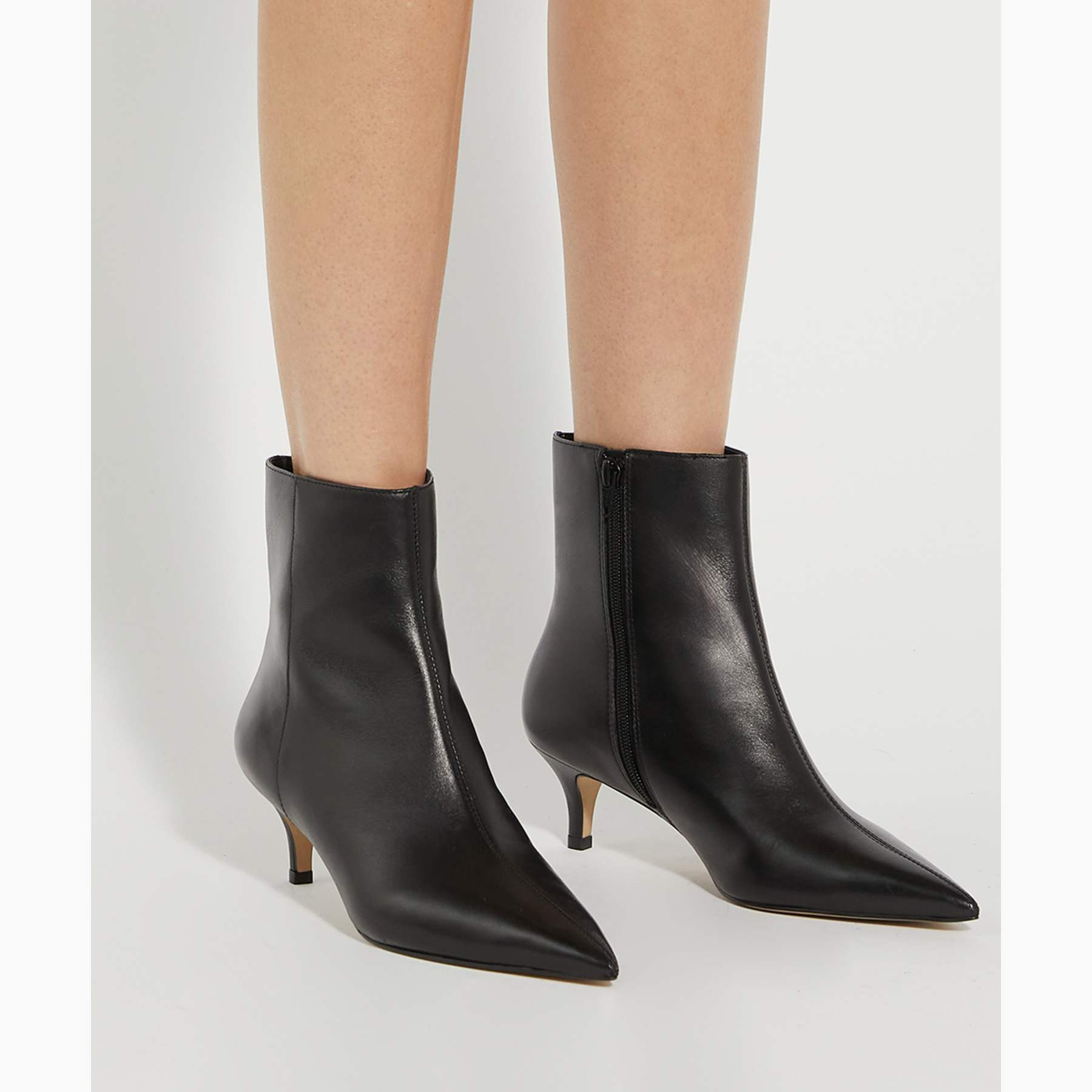 Offer - Black | Dune (EU)