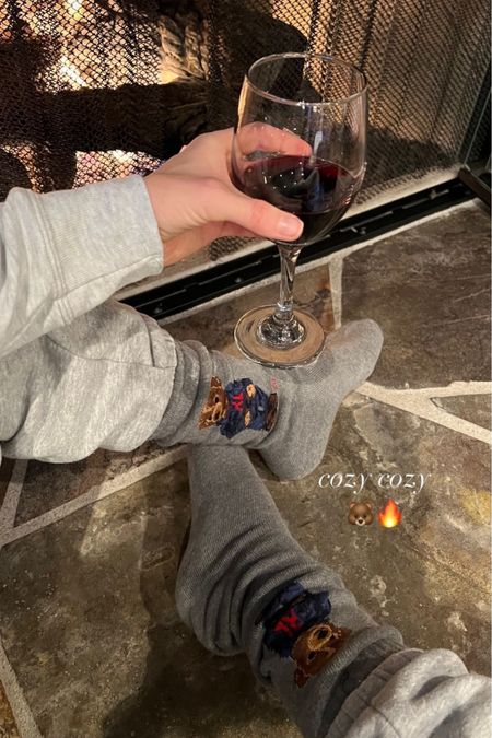 Cozy vibes! Loving these cute socks 🤍 would make a great gift!
Exact pair is sold out, linked similar options!

#kathleenpost

#LTKSeasonal #LTKHoliday #LTKGiftGuide