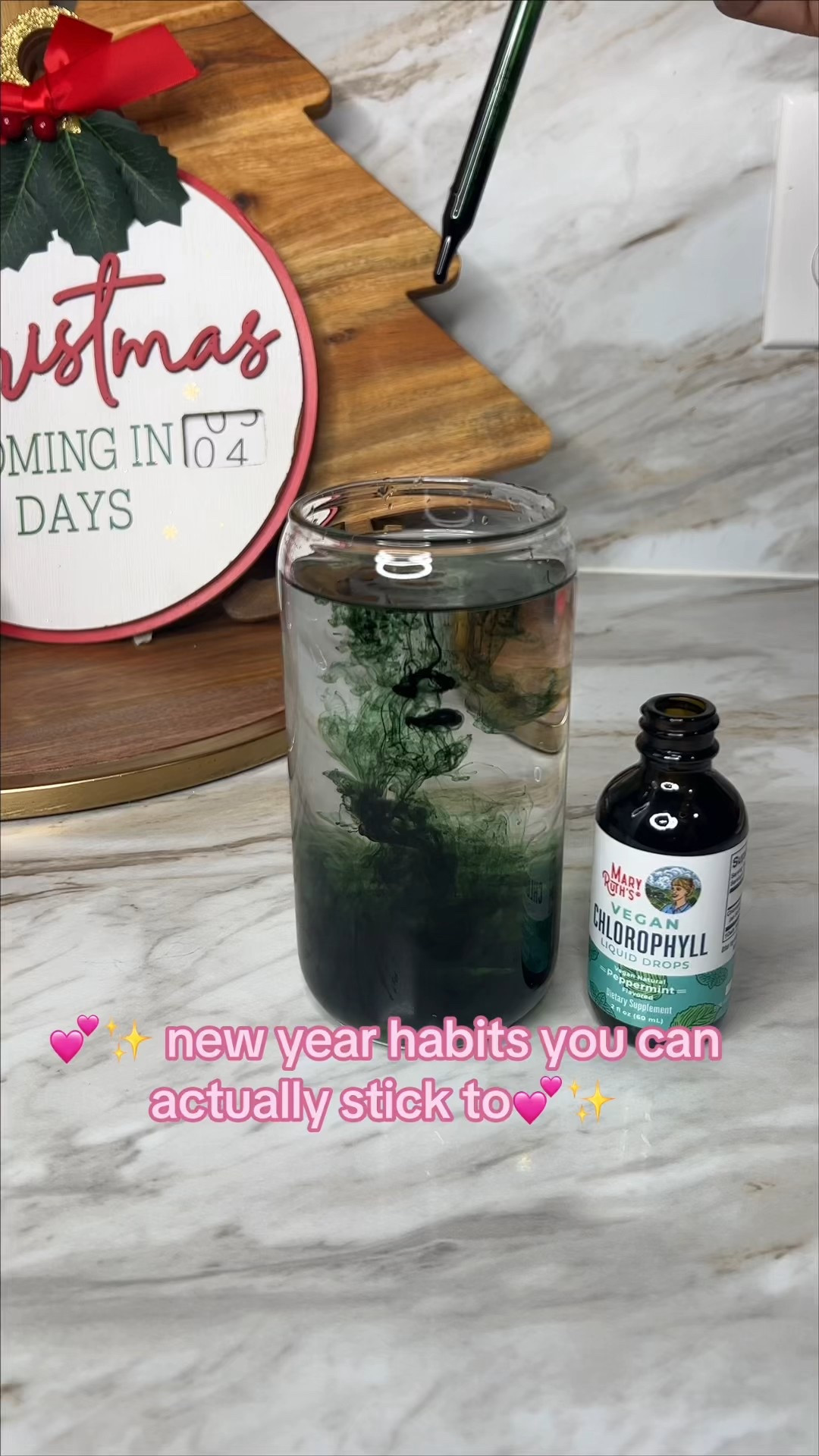 Starting the year with habits that actually fit into my routine ✨
This has been an easy add to my mornings and I love how simple it is.
#maryruths #wellnessroutine #newyearreset #wellness #newyearnewme #newyearresolution

#LTKselfcare #LTKfitnessgoals #LTKmorningroutine