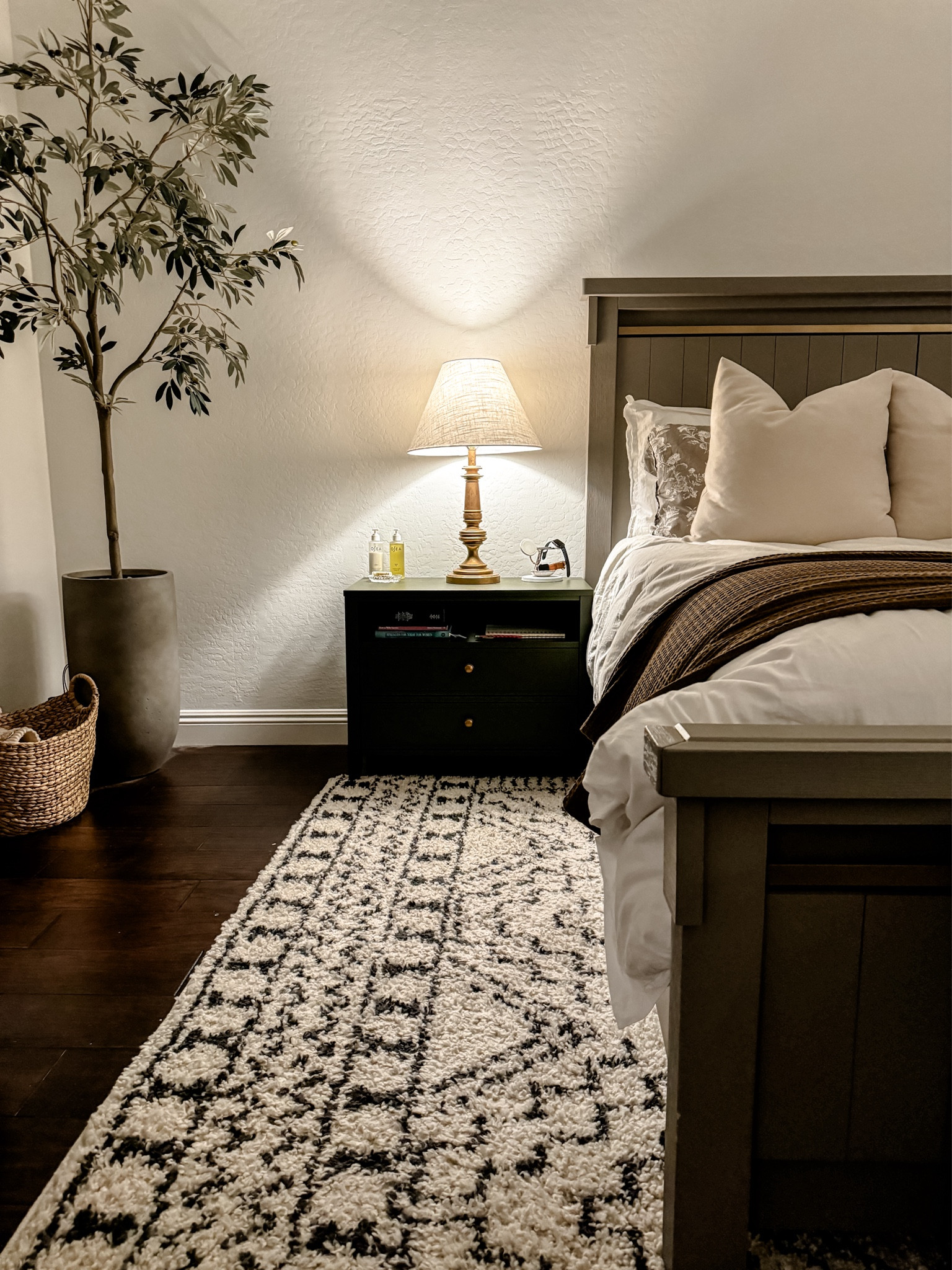 #ad The @PhilipsHue lighting from @Target has totally elevated our bedroom & given it such a cozy vibe… but love that the mood can be changed up completely with just a touch in the app! I’m going to link everything below that we used to upgrade our bedroom! 

#philipshue #smartlighting #homeinspo #TargetPartner #Target

#LTKSaleAlert #LTKHome #LTKFamily