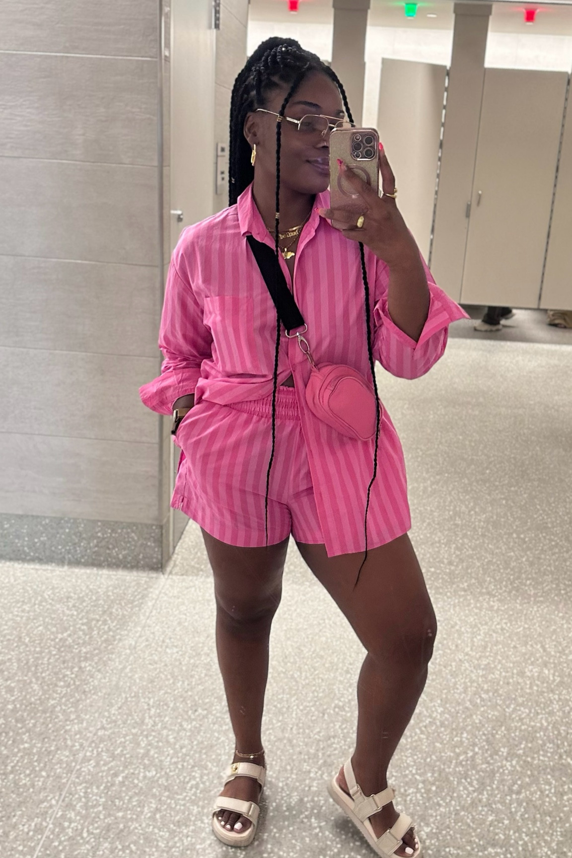 Airport fit - such a good set - comes in multiple colors 🙌🏾

#LTKStyleTip #LTKFindsUnder100 #LTKSeasonal