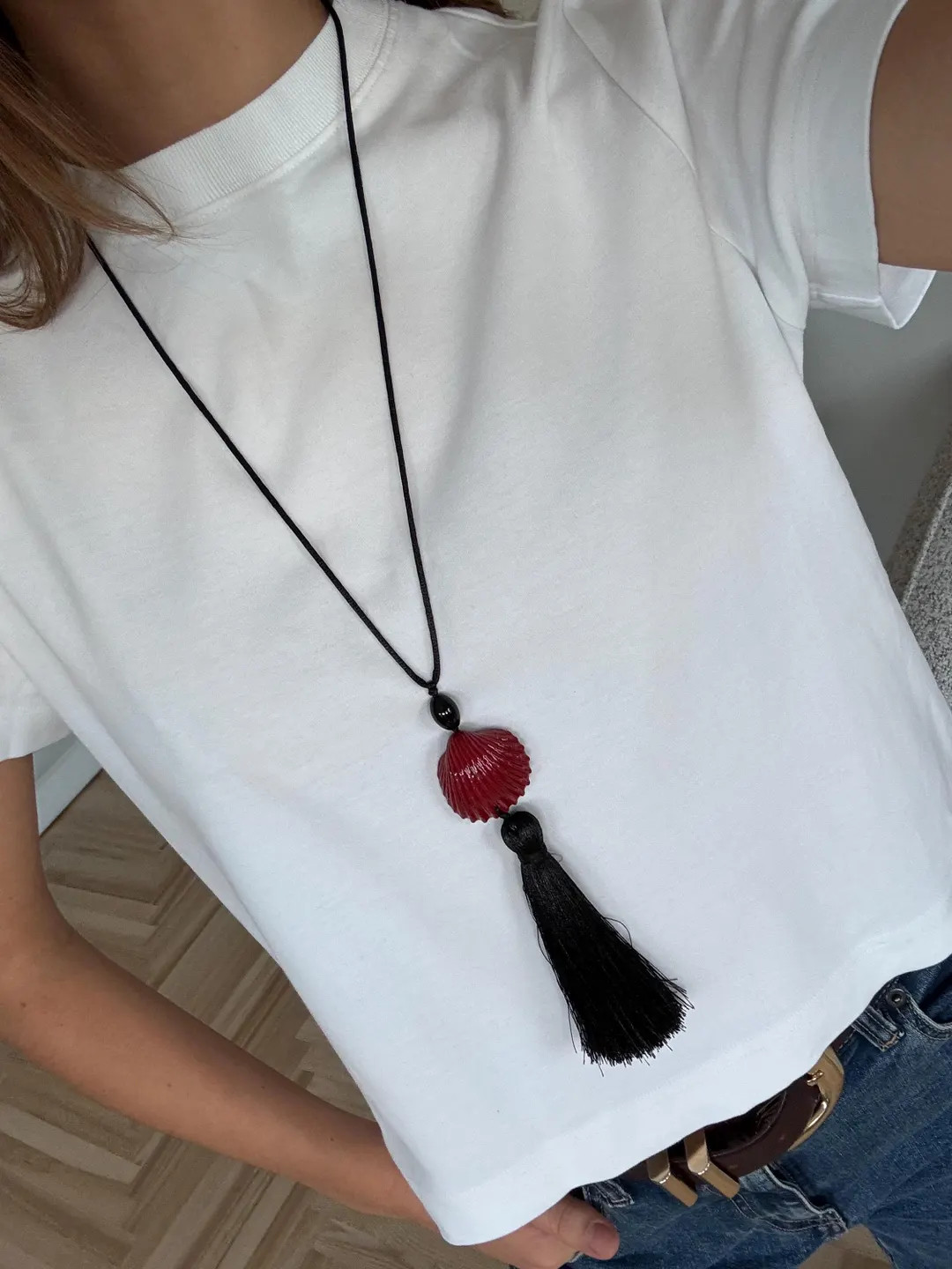 Necklace With Black Gemstone, Red Shell and Tassel | ONYX - Etsy | Etsy (US)