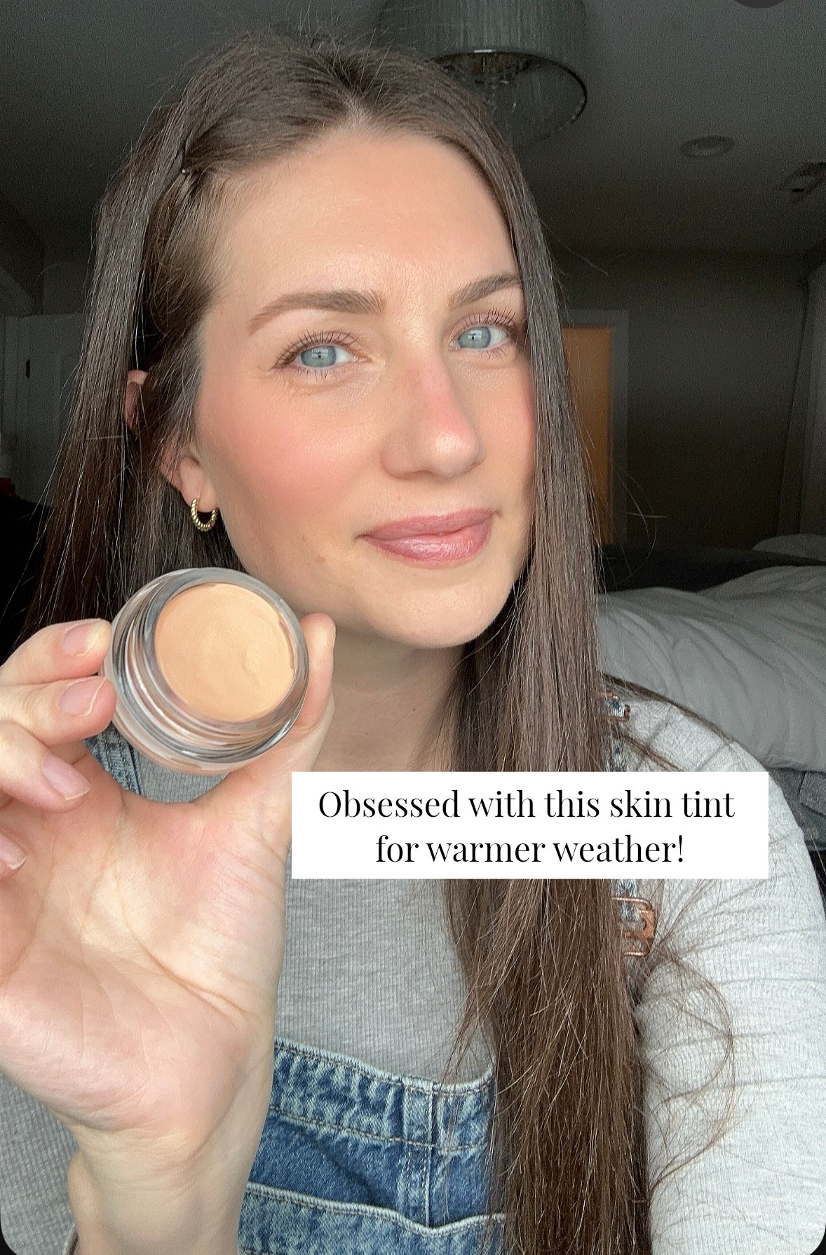 This skin tint has quickly become a favorite. Still provides coverage but just feels like skincare! #skintint #favoritefoundation #makeupover30


#LTKBeauty #LTKmorningroutine #LTKgrwm