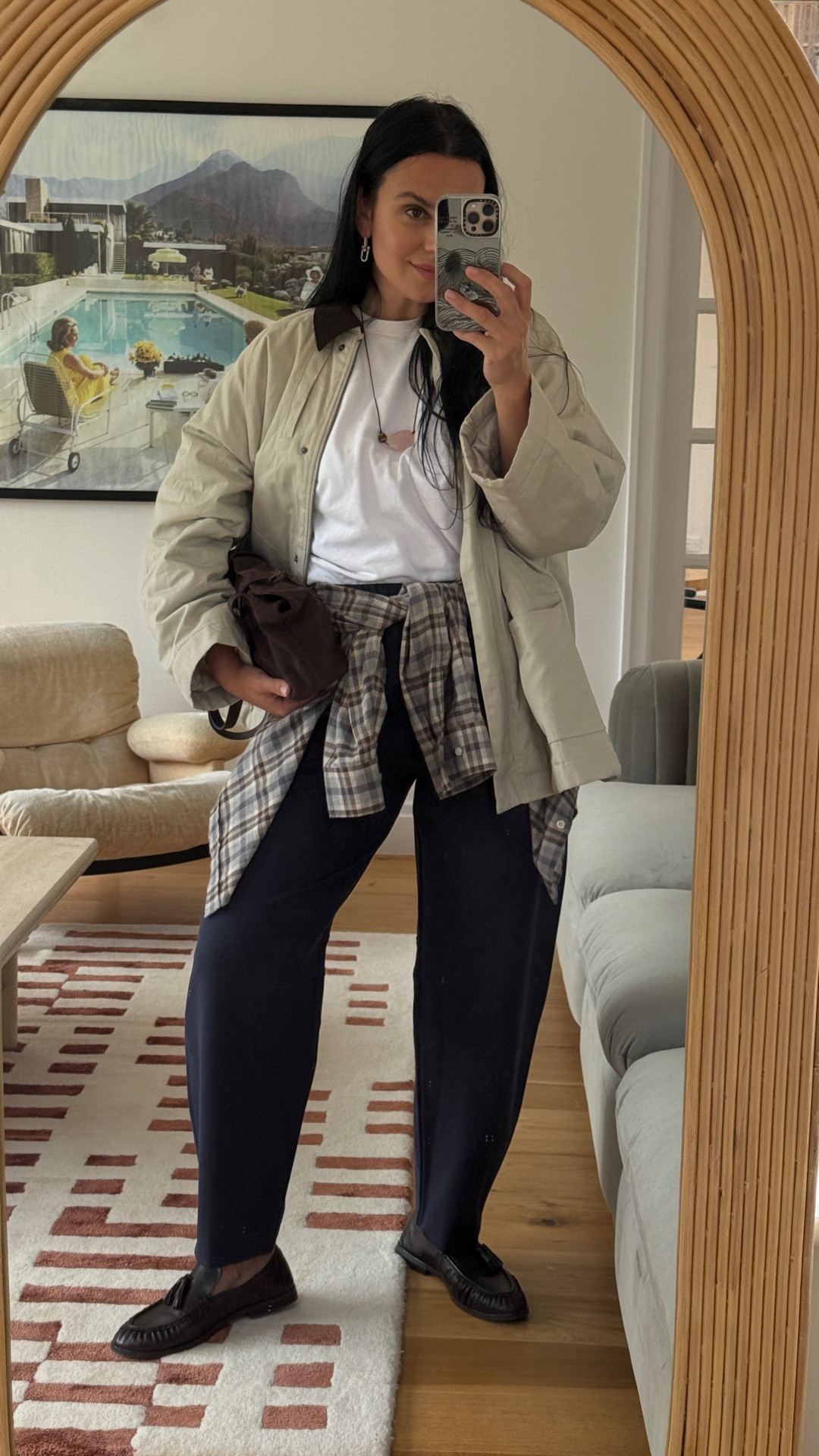 Get ready with me: barrel leg trousers + barn jacket + check shirt + suede bag + tassel loafers

#autumnoutfit #barnjacket #mumoutfit #transitionaloutfit #ootdstyle