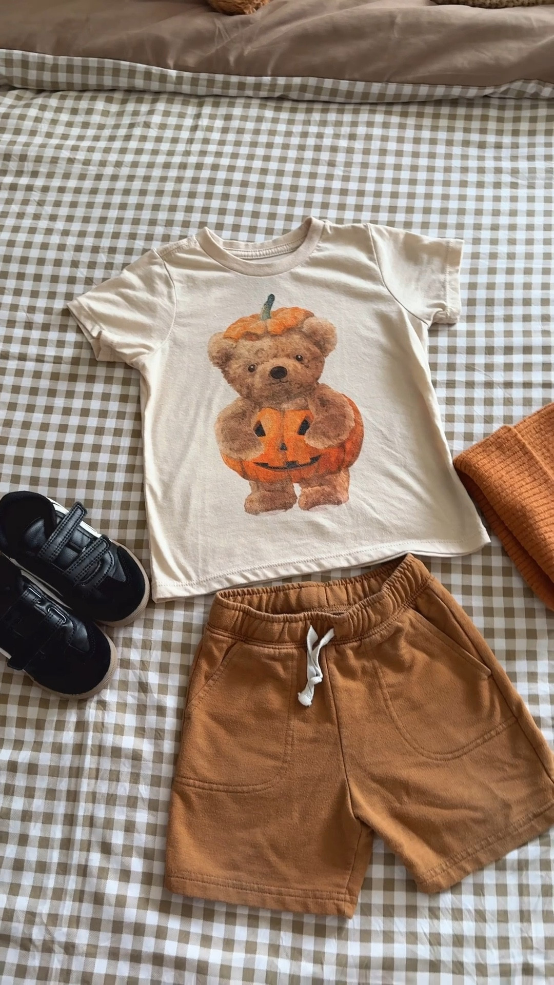 Happy first day of fall 🤎 

#LTKFallSale #LTKSeasonal #LTKKids