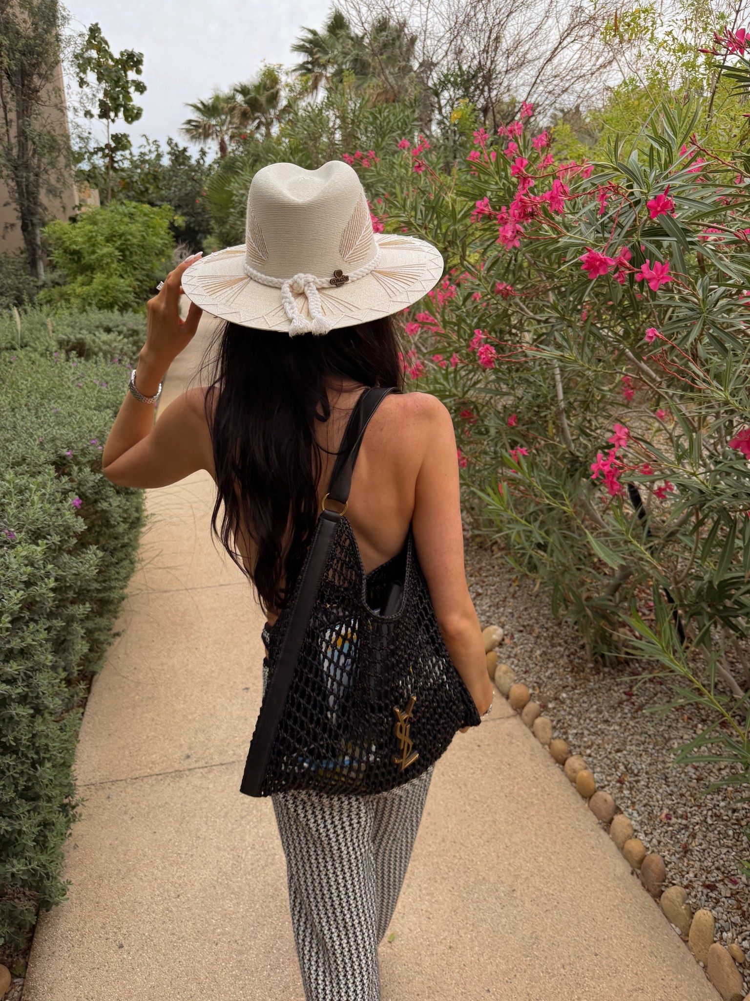 Headed to the beach 🏝️ 

#LTKSeasonal #LTKGiftGuide #LTKTravel