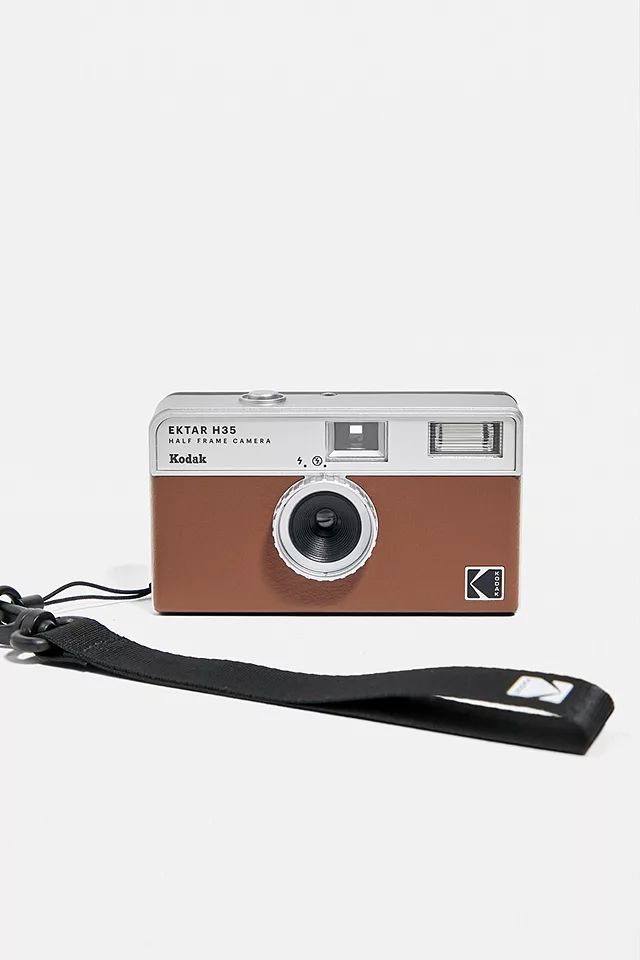 Kodak Ektar H35 Brown Half-Frame 35mm Film Camera | Urban Outfitters (EU)