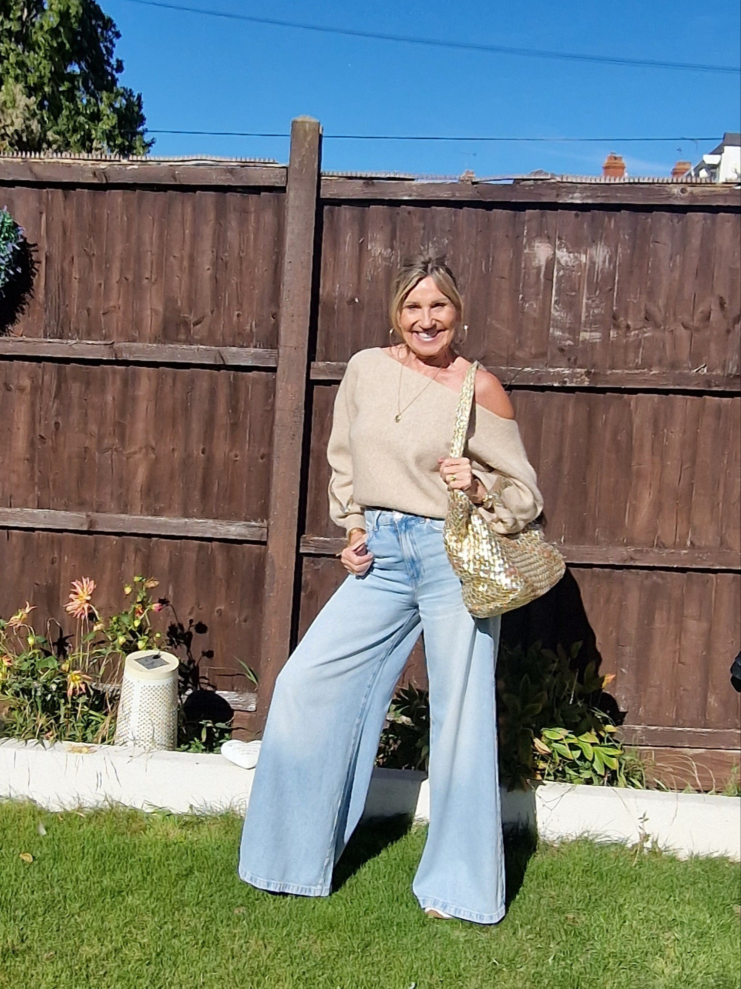 Off the shoulder with palazzo jeans 💙🌟

#LTKuk #LTKjeans #LTKeurope