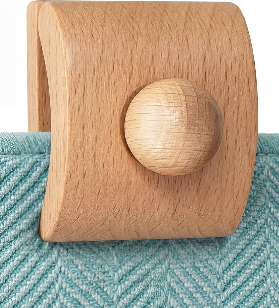 Tapestry Hangers, 4 Quilt Hangers for Wall Hangings, Blanket Hanger Clamps, Carpet Rug Display, A... | Amazon (US)