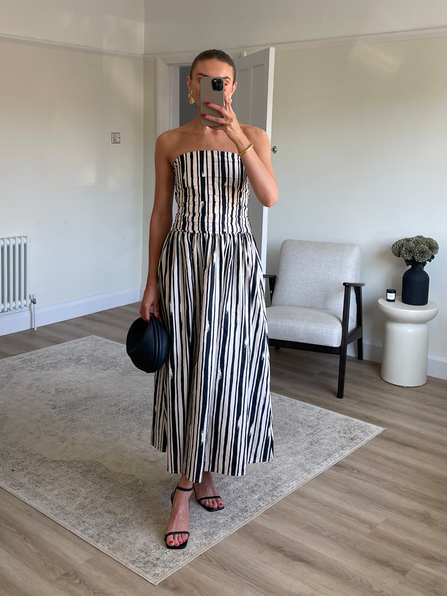 River island new in favourites 
Wearing a size 8 in the dress, I found this to come up big so size down 
Comes with detachable straps 
I’m 5ft 6 for an idea of the length
Black barely need heels
Songmont Luna bag


Evening wear,  wedding guest, races outfit  

#LTKuk #LTKspring