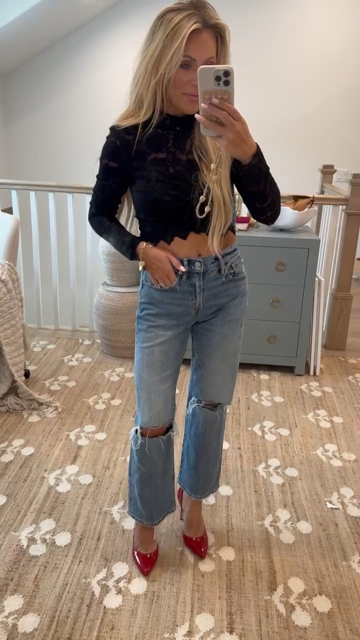 Date night outfit - women’s jeans - girls night out outfit 

#LTKWatchNow #LTKFindsUnder100 #LTKStyleTip