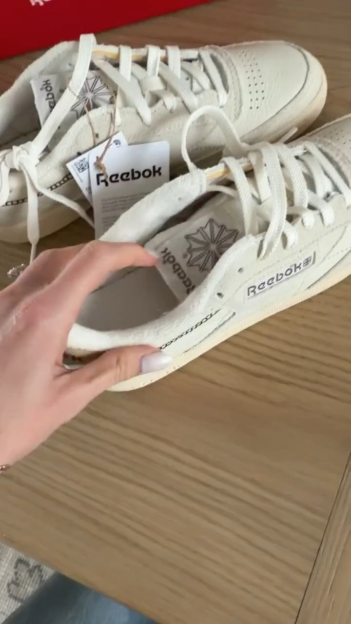 Casual sneakers, sporty sneakers, casual outfit inspo, annabrstyle 

#LTKmomlife #LTKootd #LTKSeasonal