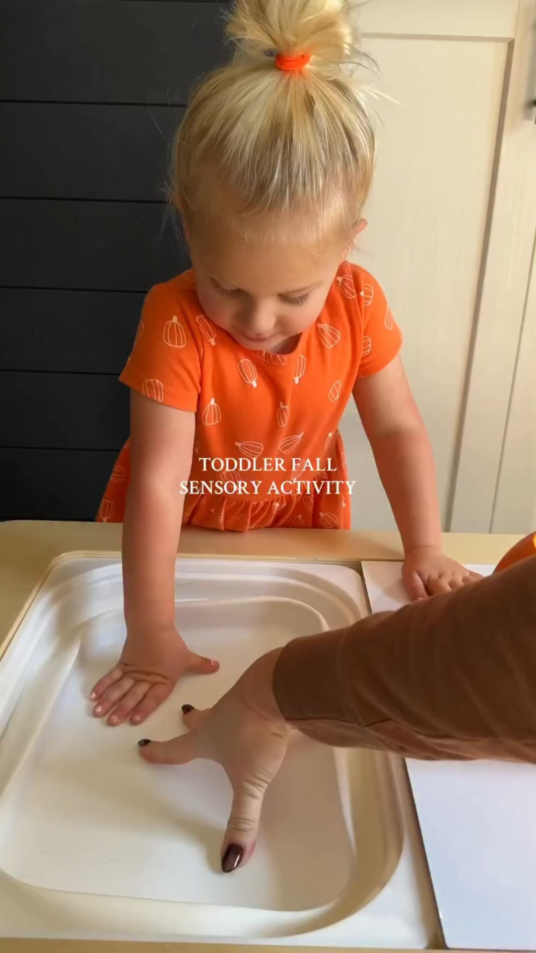PUMPKIN OOBLECK 🧡 
use a pumpkin to do this fun sensory activity with your kids!



how to make:
🎃 2 cups of cornstarch
🎃 1 cup water mixed with orange food coloring
🎃 mix that up in a bowl or bin good
🎃 add in pumpkin seeds!
*if it’s too thick - add in a little more water*

#toddleractivities #fallactivities #sensoryplay #pumpkinseason #sensoryactivities #fallsensoryplay #oobleck

#LTKHoliday #LTKKids #LTKSeasonal