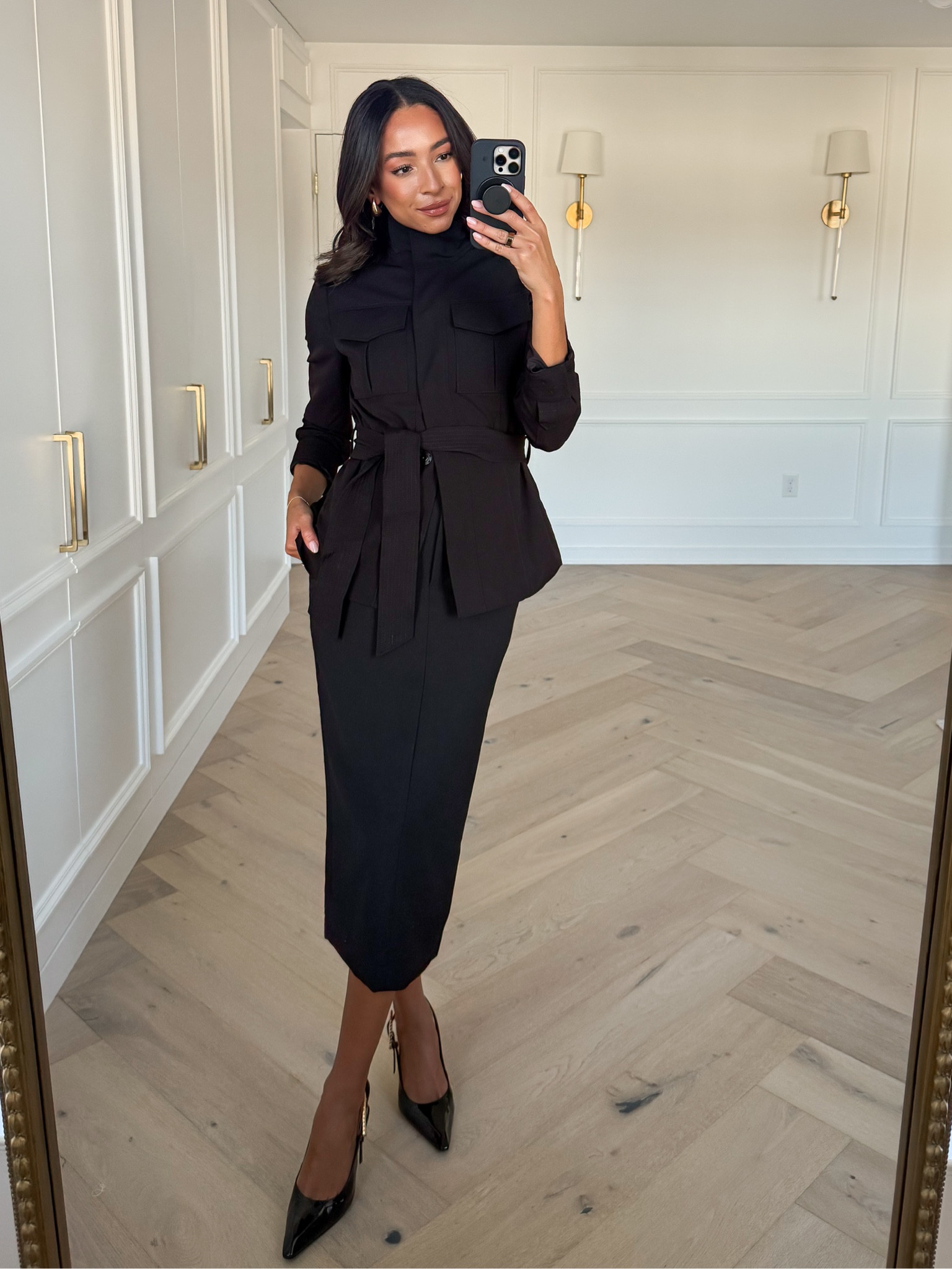 Workwear outfit! Wearing size xs jacket and size 0 skirt 


Work outfit 
Office outfit 
Workwear
Work conference outfit 

#LTKFindsUnder100 #LTKStyleTip #LTKWorkwear