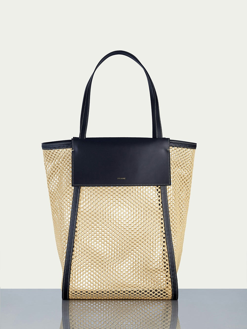 Le Canvas Trapeze Tote -- Canvas/Noir | Frame Denim
