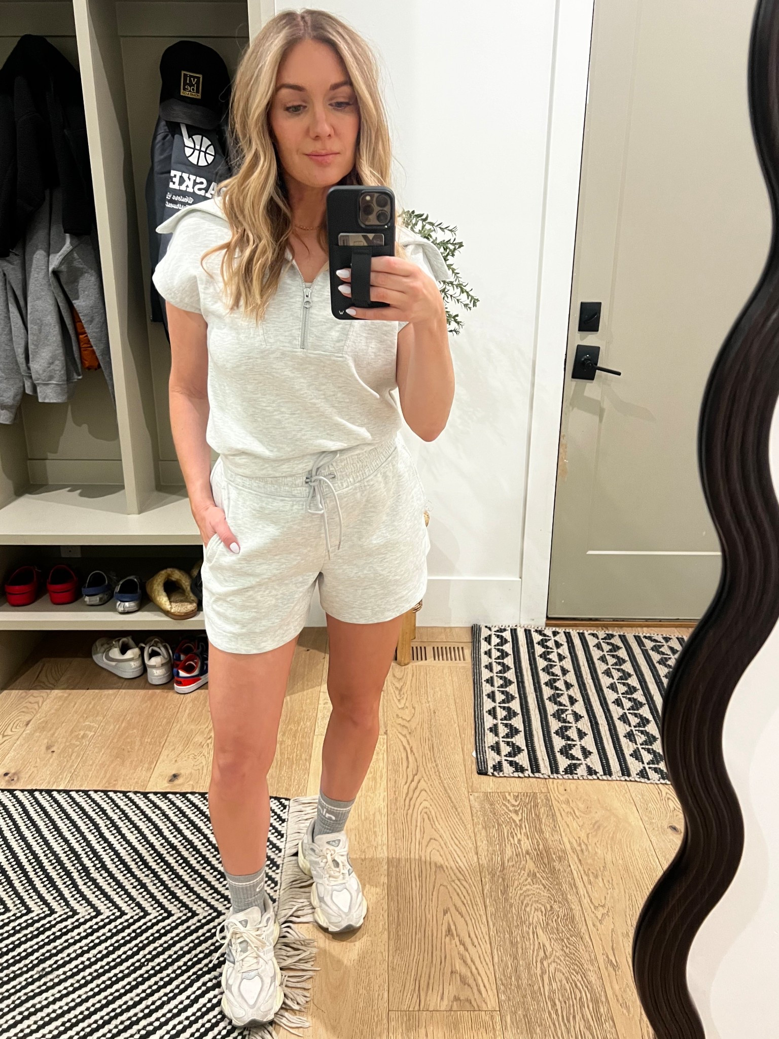 This comfy two piece set is 🤌🏼