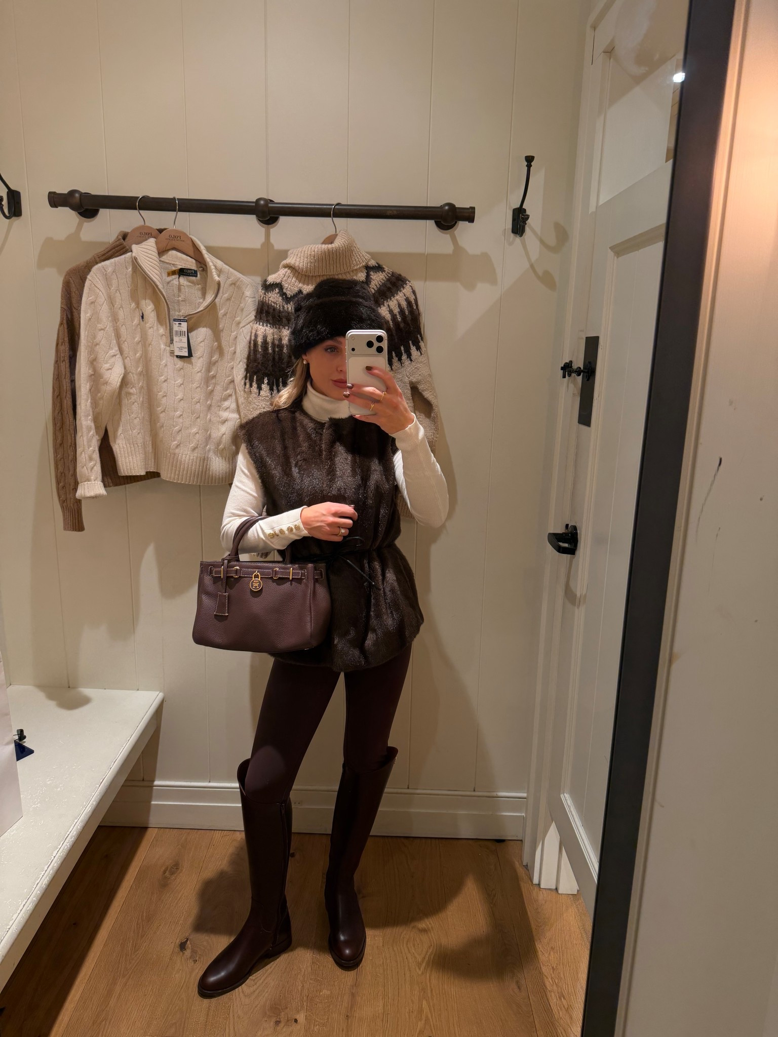 A cosy outfit for Christmas shopping 🤎 faux fur gilet, leggings and knee high boots 

#LTKwinter #LTKstyletip