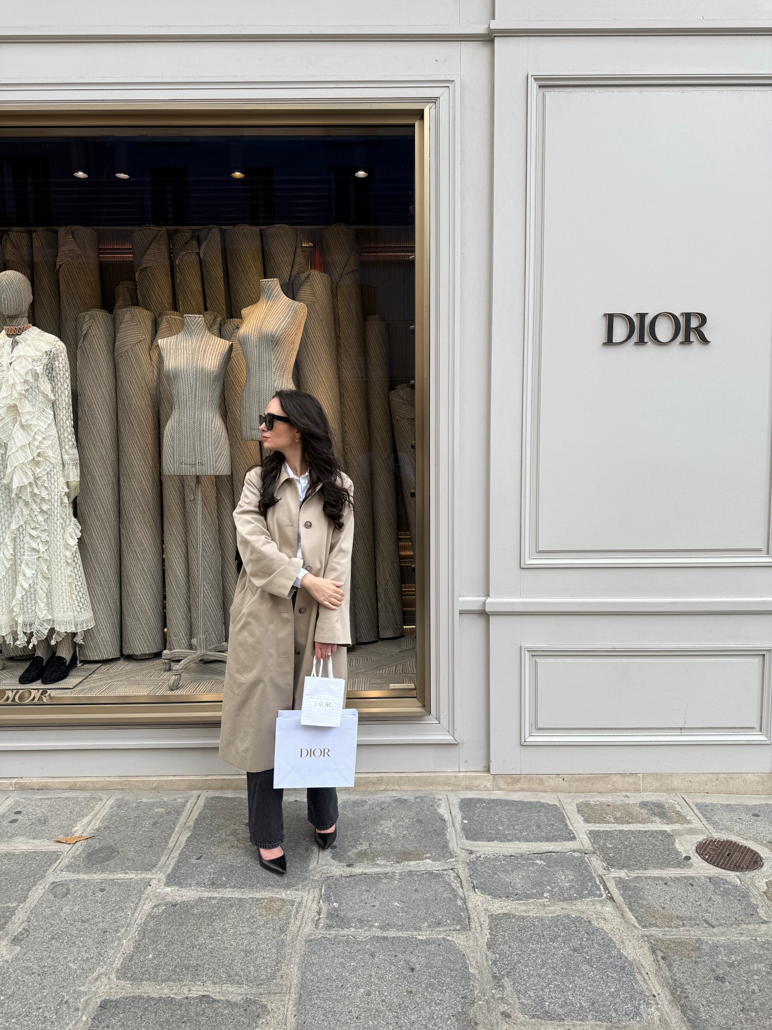 Trench: Sezane
Shirt: Sezane
Jeans: H&M
Belt: Mango
Heels: Via Spiga
Bag: Chanel
Sunglasses: Celine

#LTKpetite #LTKtravel