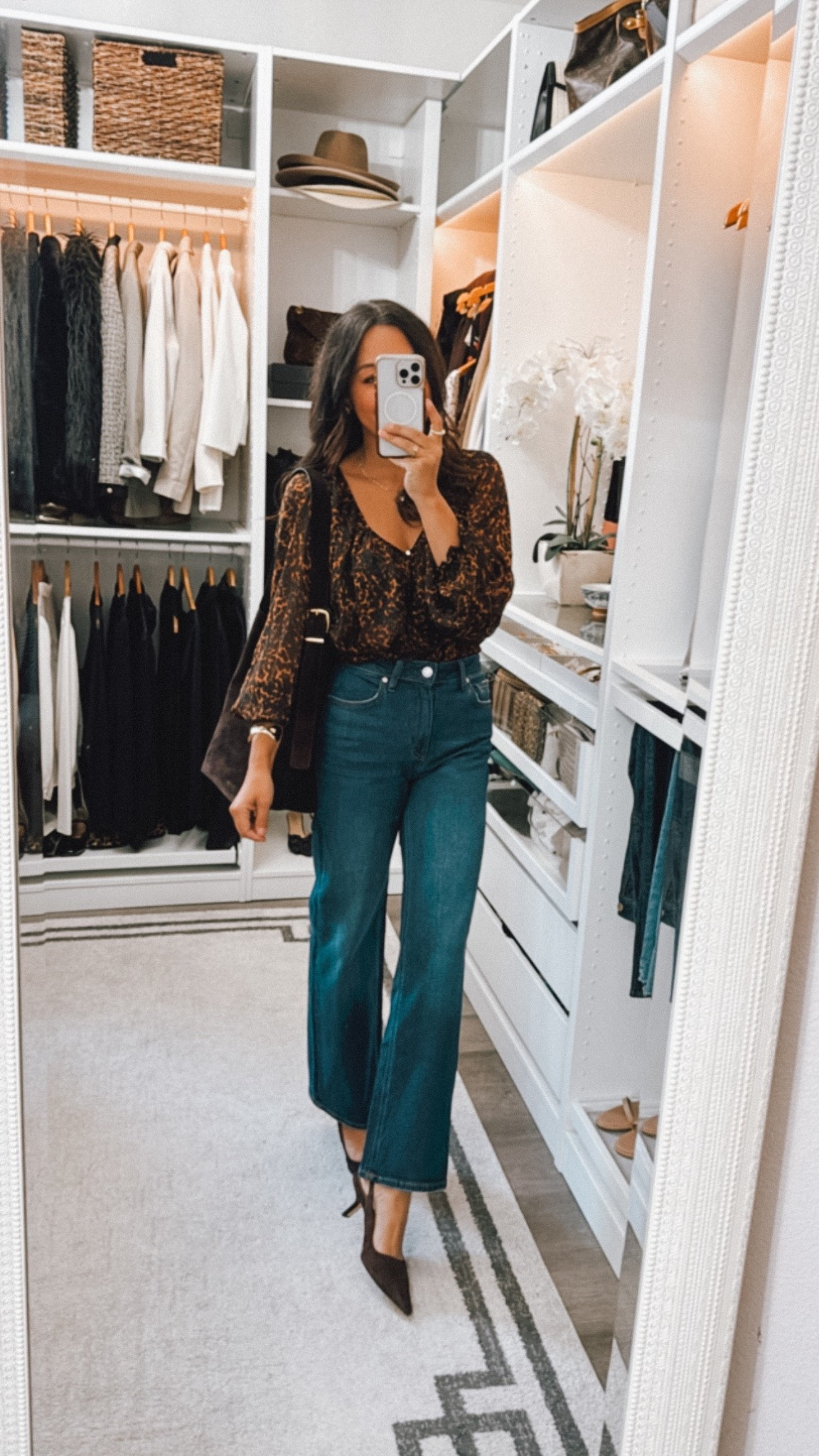 Love this blouse.. it’s relaxed, billowy and so on trend with a leopard print. It’s oversized- I did small could have done xs 
Jeans TTS

#LTKOver40 #LTKFindsUnder100 #LTKStyleTip