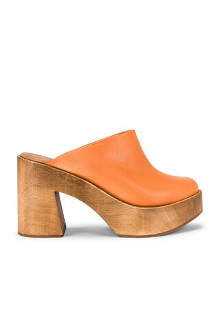 Free People Suki Platform Clog in Peachy Tan from Revolve.com | Revolve Clothing (Global)