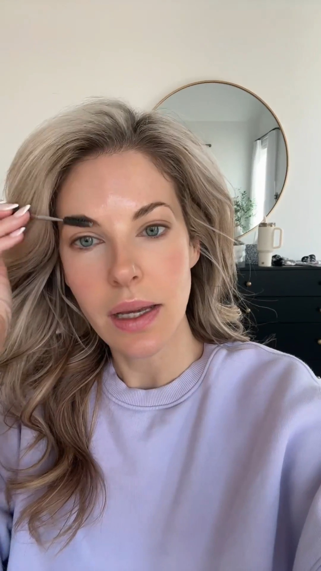 Today’s OOTD: no-makeup makeup, comfy but put-together… with a very quick reminder to double-check your top before stepping outside 😅
Let’s just say the lawn care guy got a little more outfit detail than planned 🤷🏼‍♀️🤦🏼‍♀️

Now it’s a reset, throw on sunglasses, and head to my dental appointment kind of day 🤍
Easy outfit, minimal makeup, feeling human but still pulled together — my favorite kind of look.

Everything I’m wearing is linked because effortless outfits are the real MVPs 👏


#OOTD #NoMakeupMakeup #RealLifeMoments #EverydayStyle #CasualChic #WomenOver30Style #LTKFinds #StephanieSchlund



#LTKootd #LTKBeauty #LTKOver40