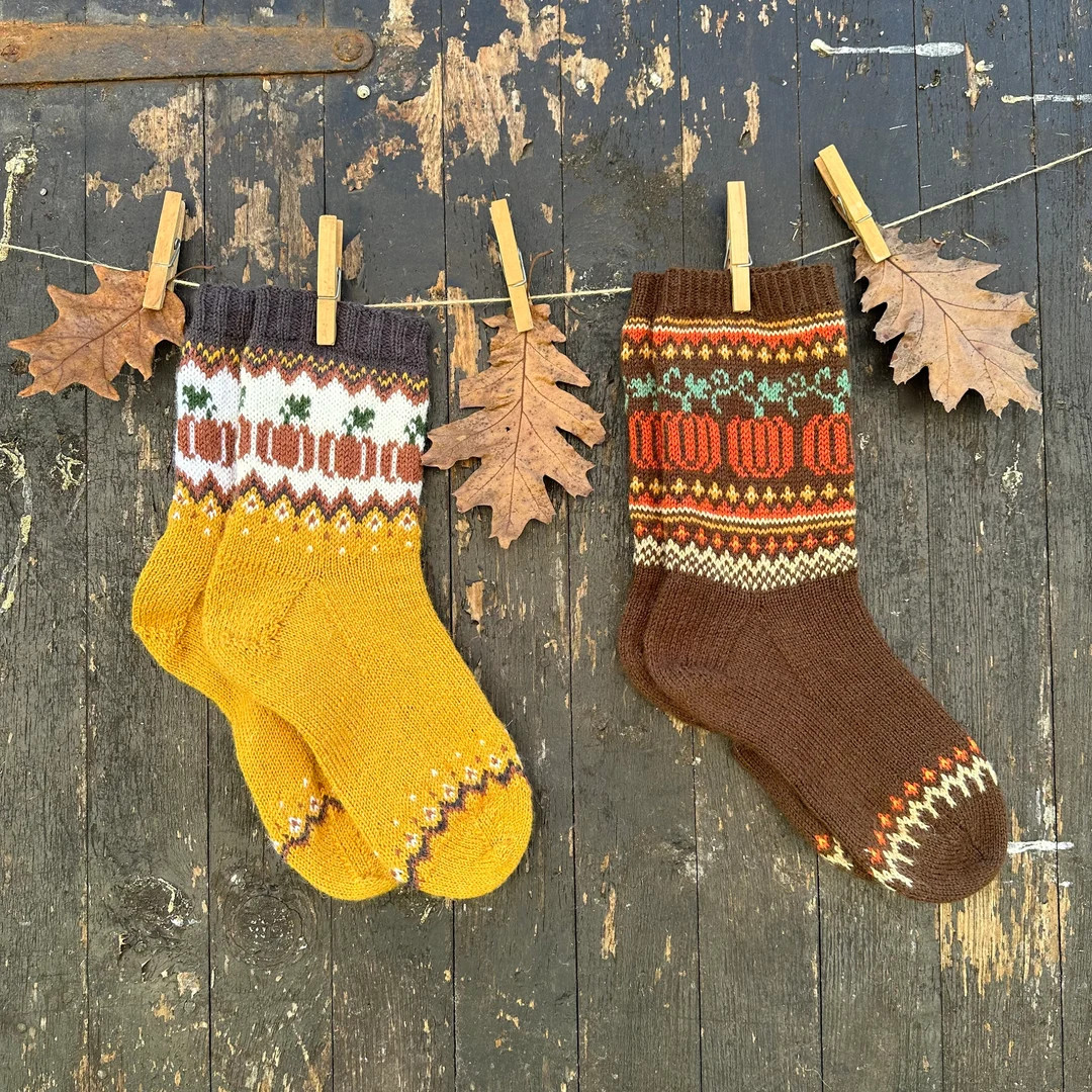 Set of 2 Sock Patterns Autumn Harvest and Pumpkin Patch French and English Pdf Knitting Pattern C... | Etsy (US)