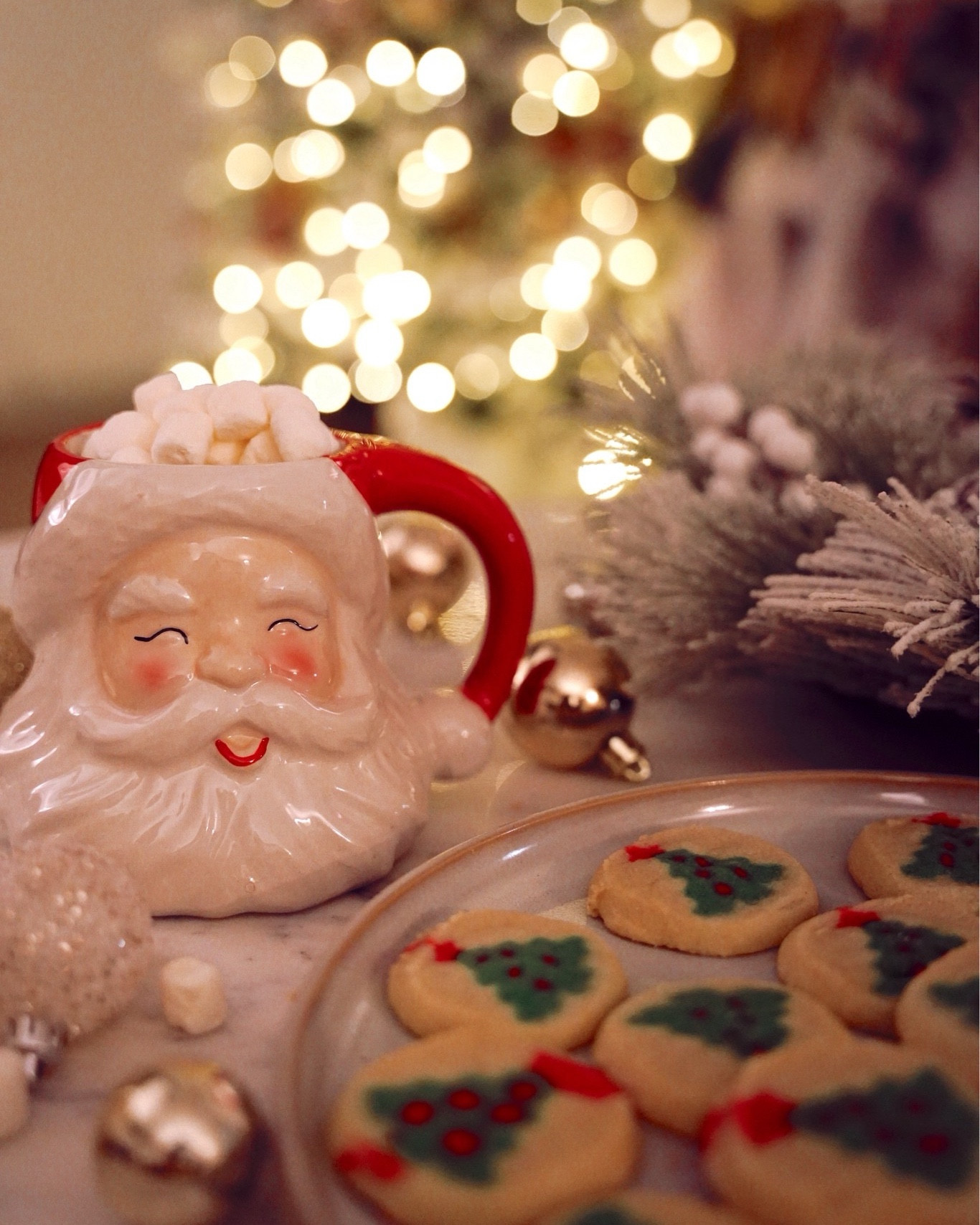 Love our Christmas decor! 

Christmas 
Holiday
Christmas decor 
Home Decor 
Home 

#LTKSeasonal #LTKHoliday #LTKHome