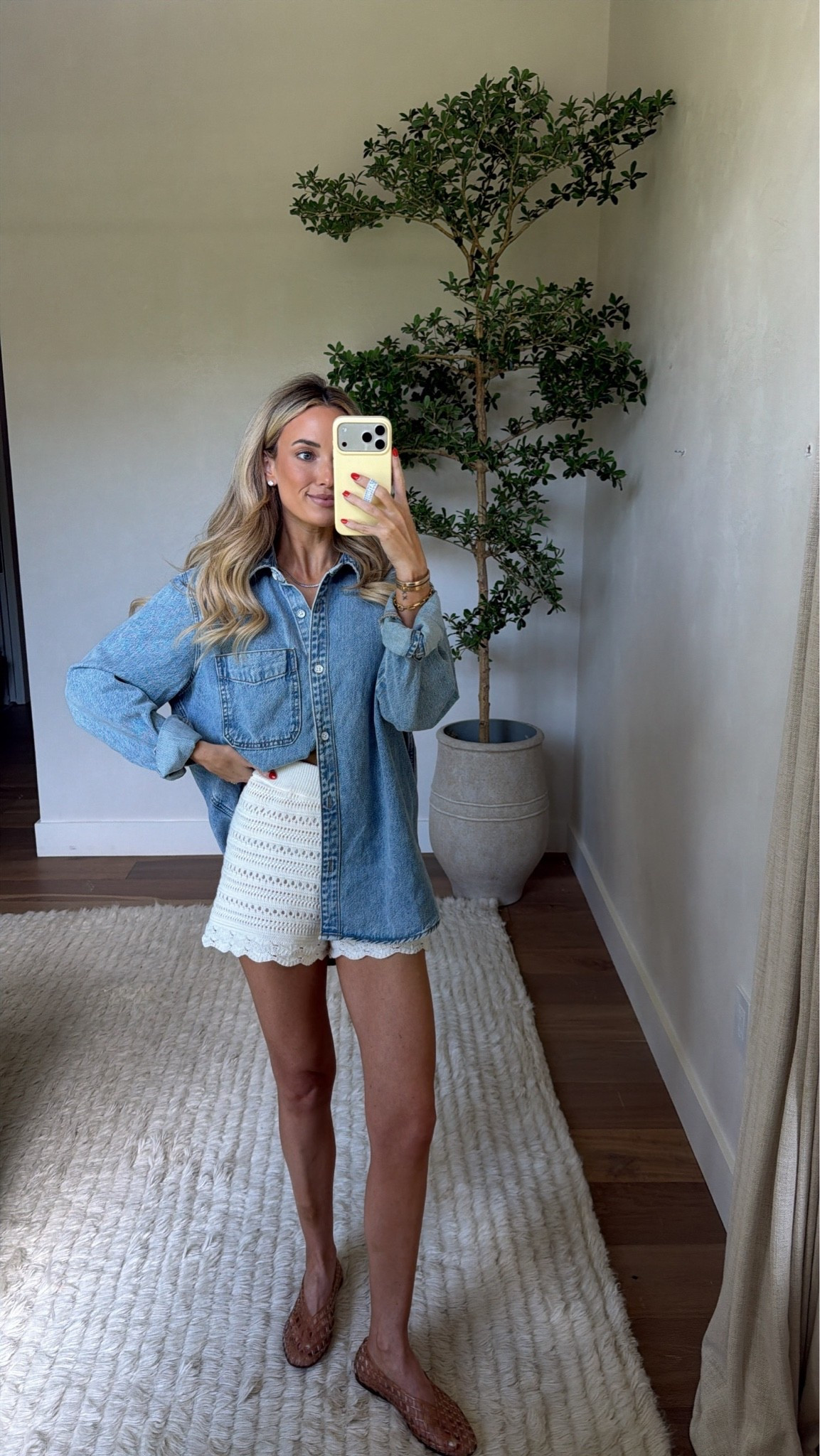 Wearing M in the shirt (size up 1 or 2 for oversized fit) 
XS in shorts