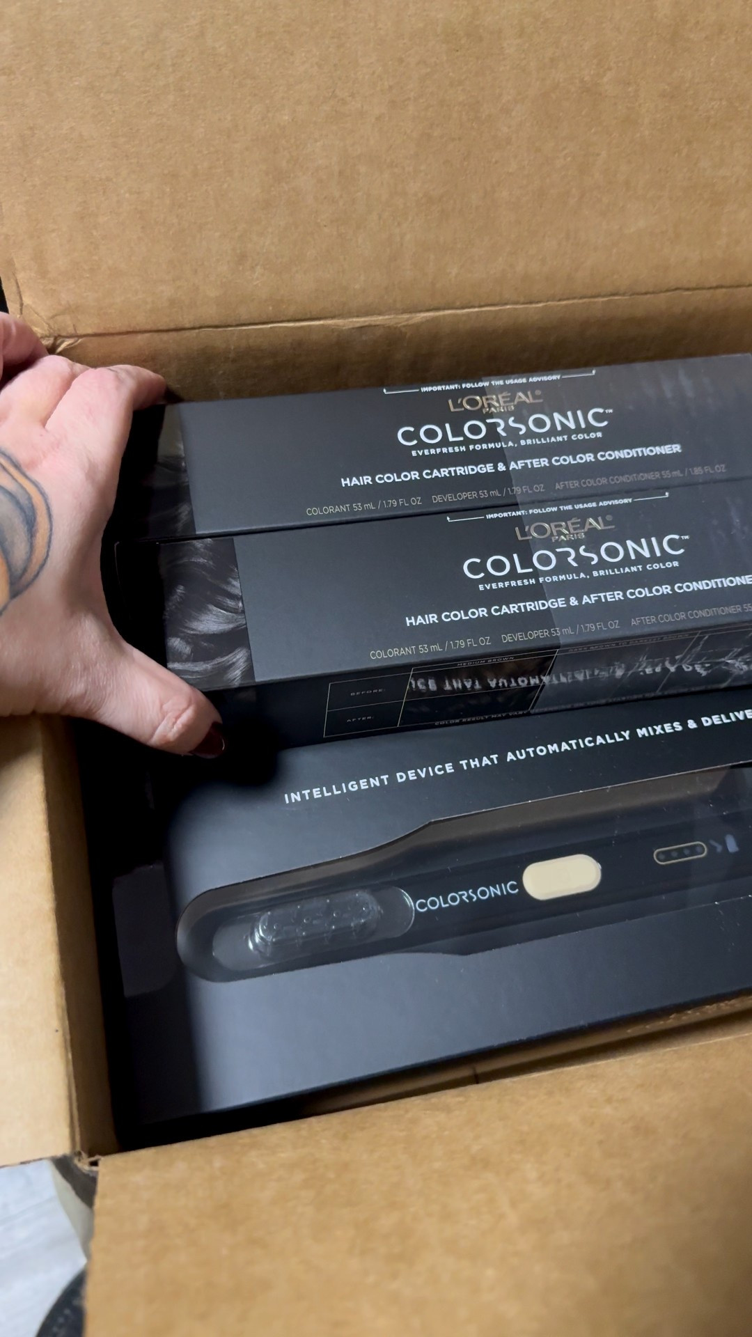 L’Oréal color sonic. Device with color cartridges for quick and easy haircolor root retouches at home. #haircolor #haircare #loreal #graycoverage 

#LTKGiftGuide #LTKWedding #LTKBeauty