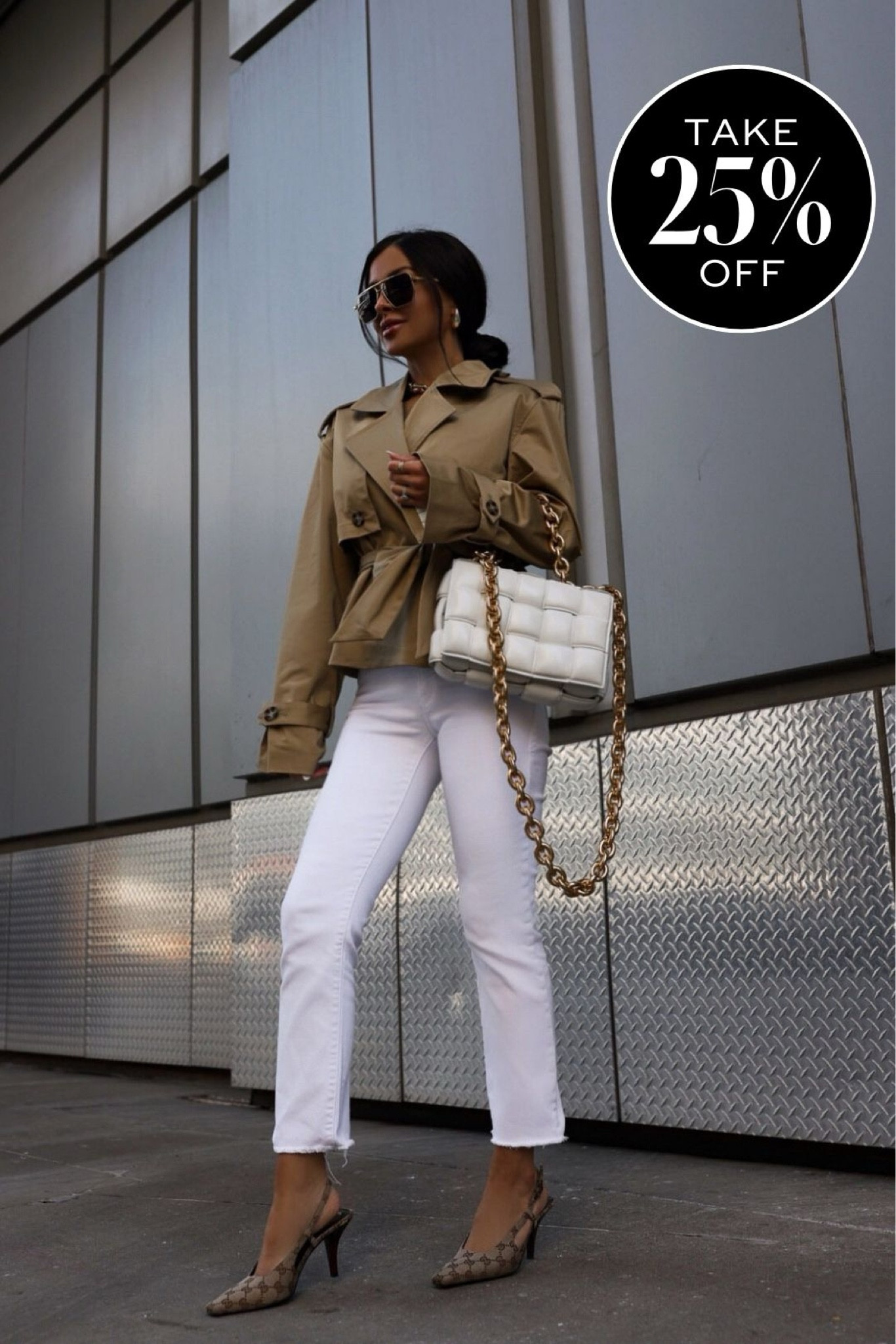Saks fifth avenue friends and family sale - save 25% off good American white straight leg jeans



#LTKfindsunder100 #LTKsalealert #LTKSeasonal