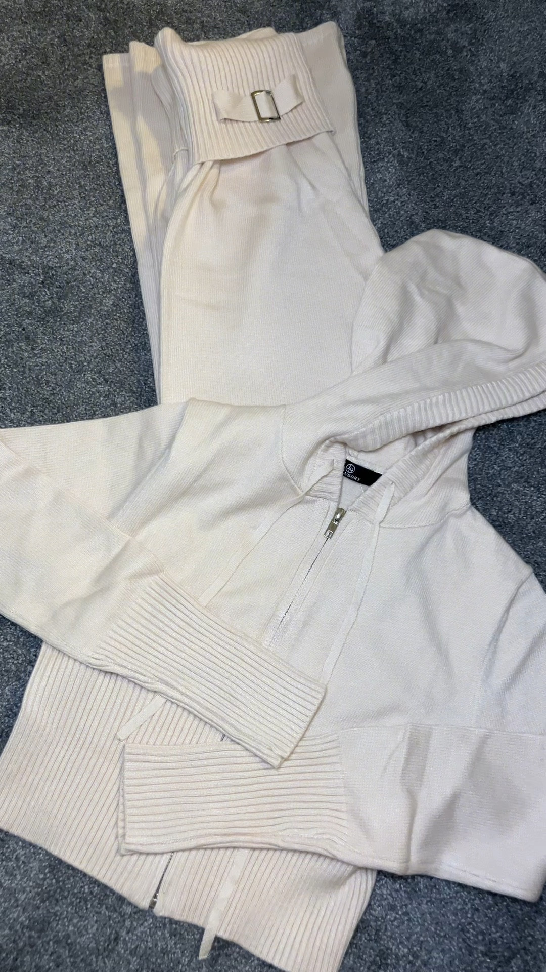 Lillusory 2pc knit set 

https://www.amazon.com/dp/B0CCZRGYB6?ref=t_ac_view_request_product_image&campaignId=amzn1.campaign.Z5IG28YE4EK1&linkCode=tr1&tag=kiarajeter-20&linkId=amzn1.campaign.Z5IG28YE4EK1_1727406069432

#LTKStyleTip #LTKFindsUnder50 #LTKVideo