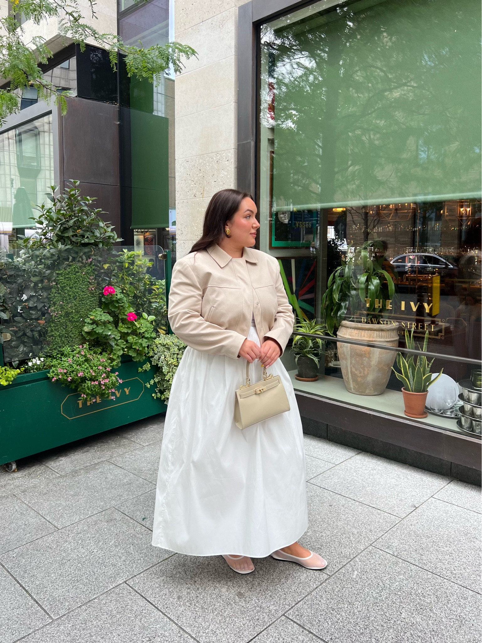 Skirt is old Zara. Skirts linked below are similar style 