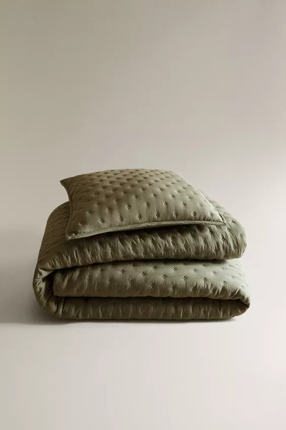 QUILTED QUILT WITH DOTS | Zara US