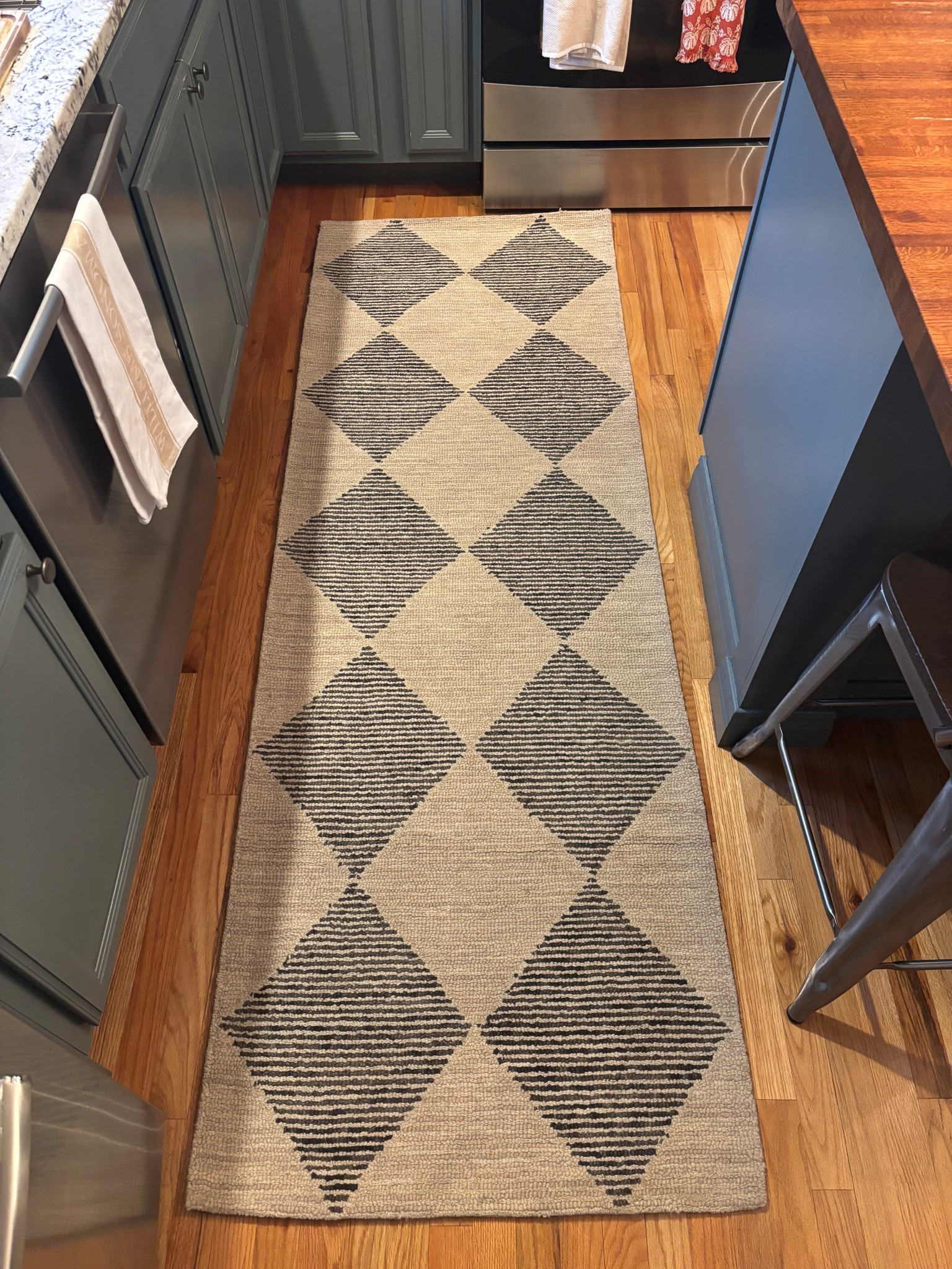 New kitchen runner 

Home decor//checkered rugs//wayfair

#LTKSeasonal #LTKHome #LTKSaleAlert