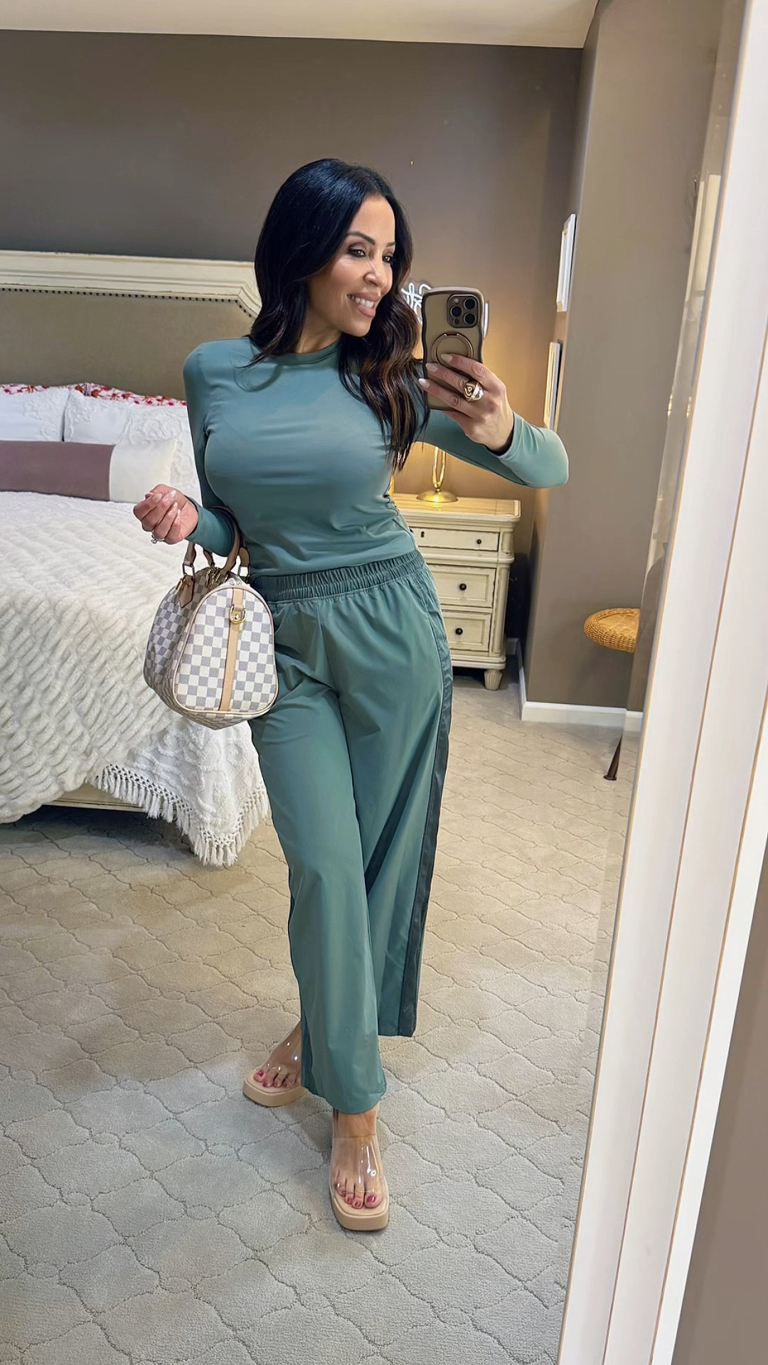 Stop your scroll! 🛑 You need to see this Walmart find before it’s completely gone! 🏃‍♀️💨
Athleisure, but make it edgy and chic! ✨ I just scored this gorgeous green set and the details are giving me life. Satin drawstrings? Check. Satin side stripes? Check! ✔️ It’s technically athletic wear, but you know I had to dress it up with some heels and my favorite bag for that modern, effortlessly cool vibe.
Warning: This set is going to fly out of stock online, so don't wait! Shop now 🛒🛍️
#walmartsyle