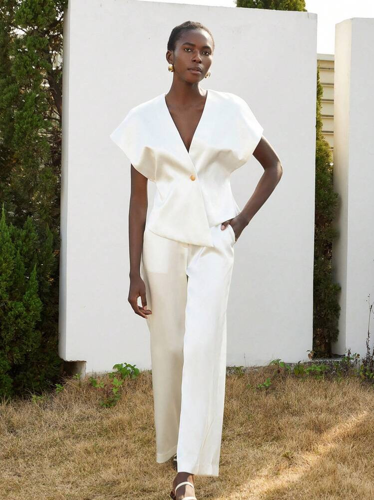 Aveloria Modichic Chic Commuter Outfit Set: Wide Strap Silhouette Glossy Satin One-Button Asymmetric Hemline Short Sleeve Shirt Paired With Straight Leg Wide Strap Pants For Women | SHEIN