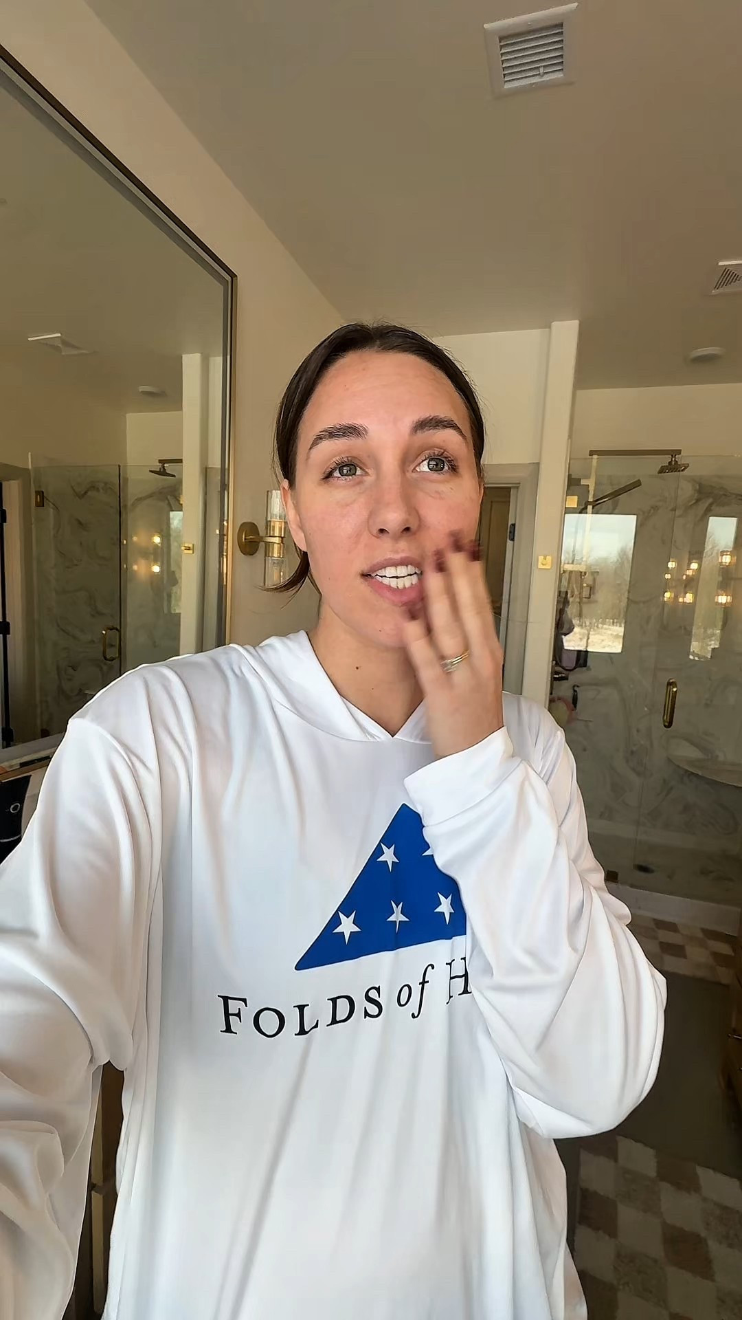 A BATH PILLOW you didn’t know you needed 🛁 mine is the small size back pillow 