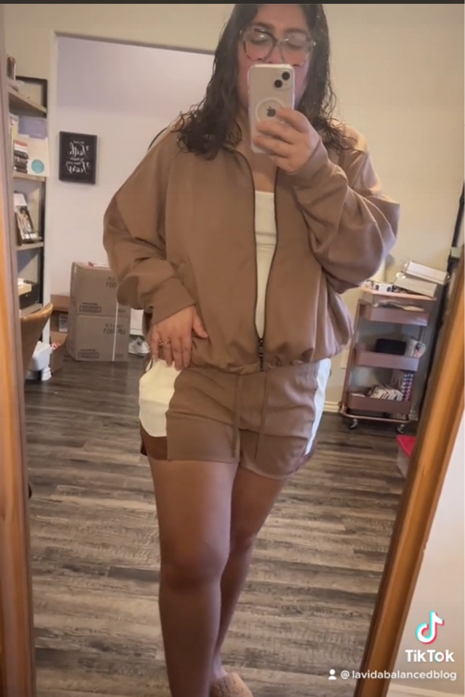 Abercrombie workout 

#LTKFind #LTKunder100 #LTKfit