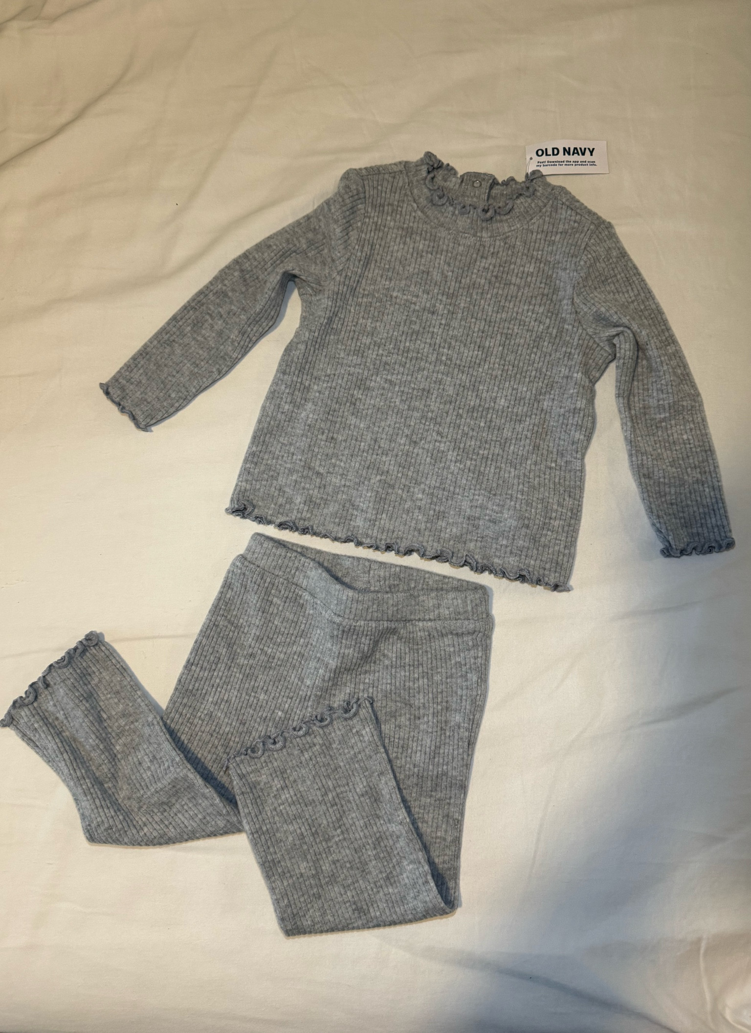 So obsessed with this little set for my babygirl from Old Navy! Super soft and perfect for cooler weather!

#LTKFindsUnder50 #LTKBacktoSchool #LTKKids