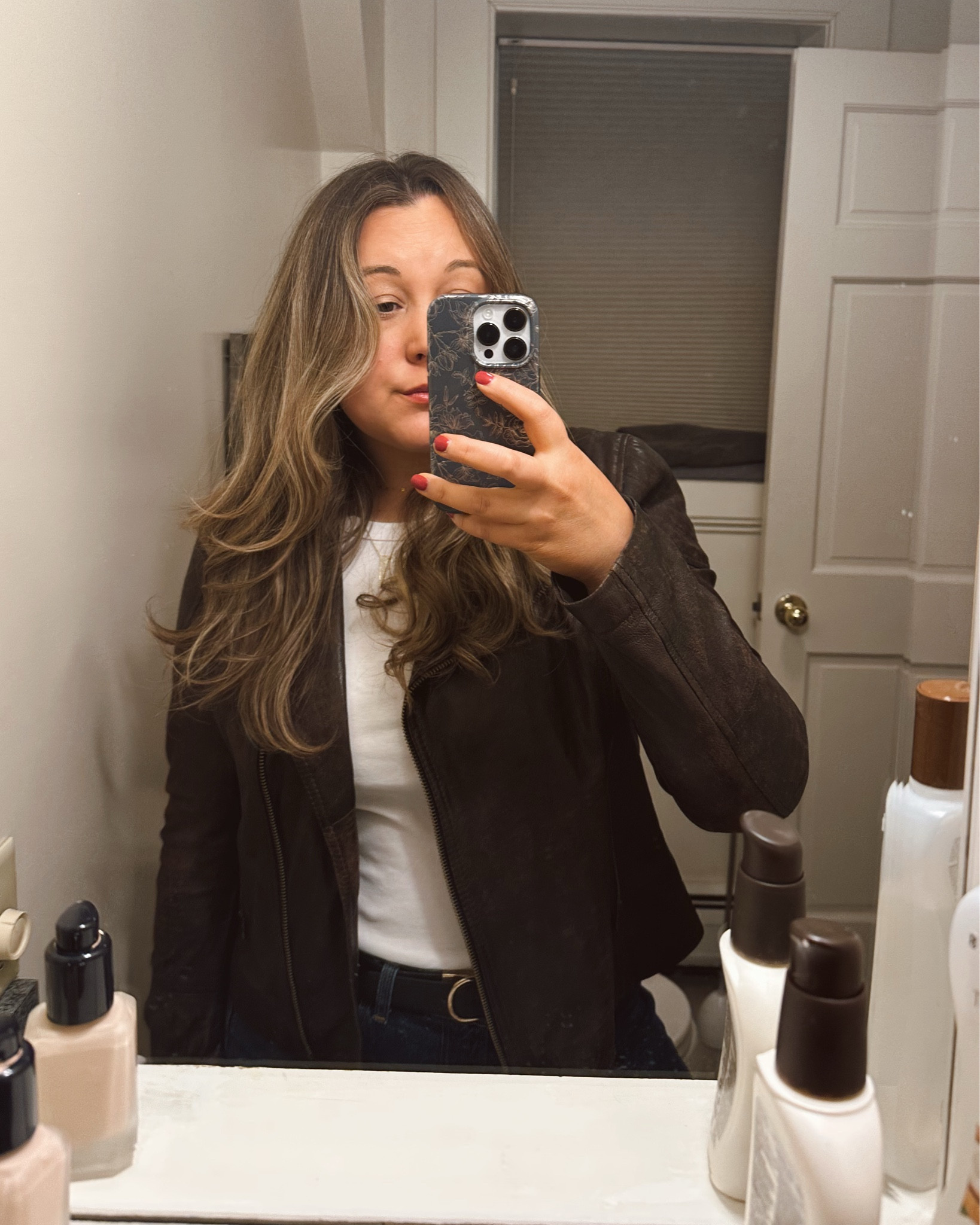 Concert fit 🎶

This jacket is genuine leather and about 13 years old but linked similar and vegan options for you  

#LTKMidsize #LTKTravel #LTKootd