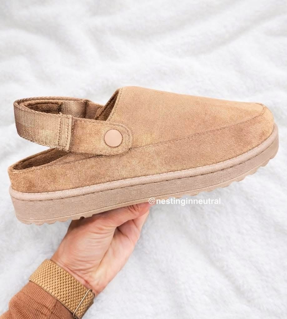 JUST $22 and 8O% L E S S than U G G🤯 
Okaaaay this footwear style has taken over this year! I found the most comfy pair that remind me so much of the p r i c e y Uggs…but waaaaay l e s s!!! 

Clogs, tan, shoes 

#LTKTravel #LTKSaleAlert #LTKSpringSale