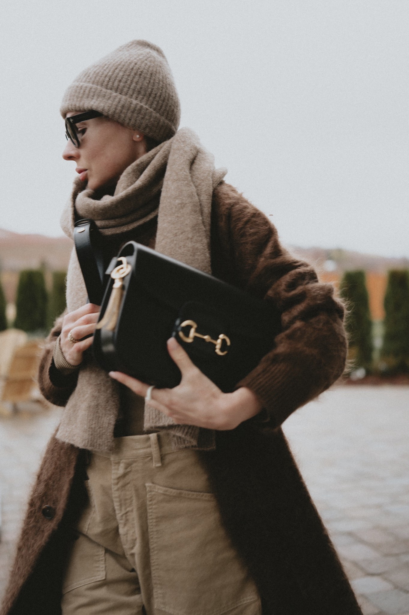 Neutrals & chocolate browns 🍫
Hat & scarf: Sézane 
Pants: Nili Lotan
Cardigan: Guest in Residence 
Bag: Gucci

#LTKGiftGuide #LTKWorkwear #LTKSeasonal