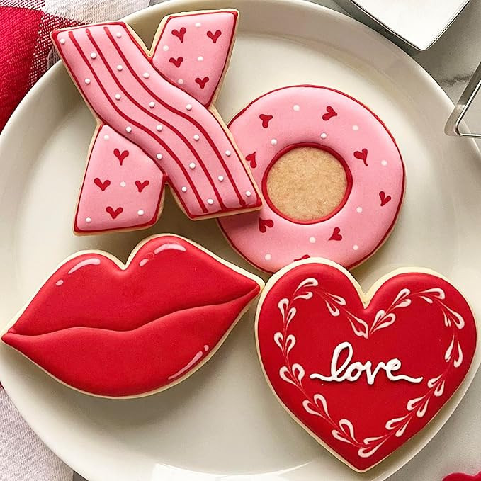 Valentines Cookie Cutters 4-Pc. Set Made in The USA by Ann Clark, Lips, Heart, X, and O | Amazon (CA)