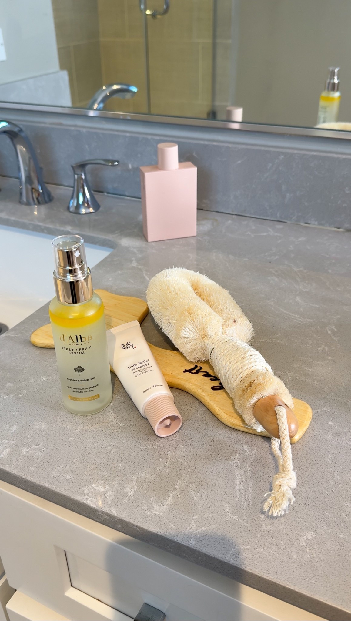 Tried and true @iHerb products:
Beauty of Joseon Daily Relief Sunscreen SPF 40 is such an incredible lightweight, hydrating SPF that leaves no white cast! I have combo, acne-prone skin and this works so great for my skin. A must!
d’Alba First Spray Serum is a double layer serum enriched with white truffle from italy and it’s sooo good you guys! It leaves my skin so hydrated and glowy.
California Gold Nutrition CollagenUP Hydrolyzed Marine Collagen Peptides is marine sourced collagen peptides + hyaluronic acid + vitamin C. It’s unflavored and the perfect addition to my matcha latte to support healthy hair, skin, nails, joints, and bones
California Gold Nutrition Probiotics is a must to support my digestive and gut health 

The products are directly sourced from the vendors so I never have to worry about sketchy third party sellers + code FLOWER25 will get new customers 25% off on orders $60+! 

 #iHerb #ad #iherbinfluencer


#LTKActive #LTKBeauty