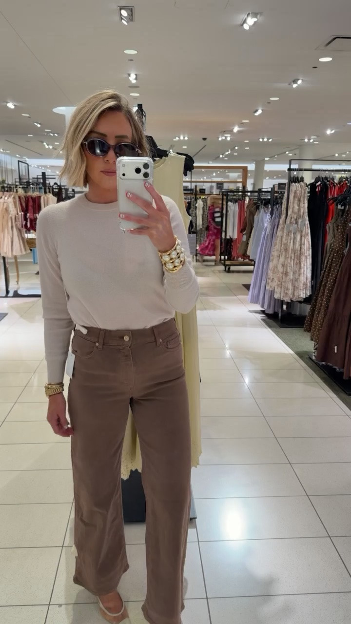 Can’t get over how good these jeans are, the color with go with anything!! 😍

#LTKdayinmylife #LTKgrwm #LTKootd