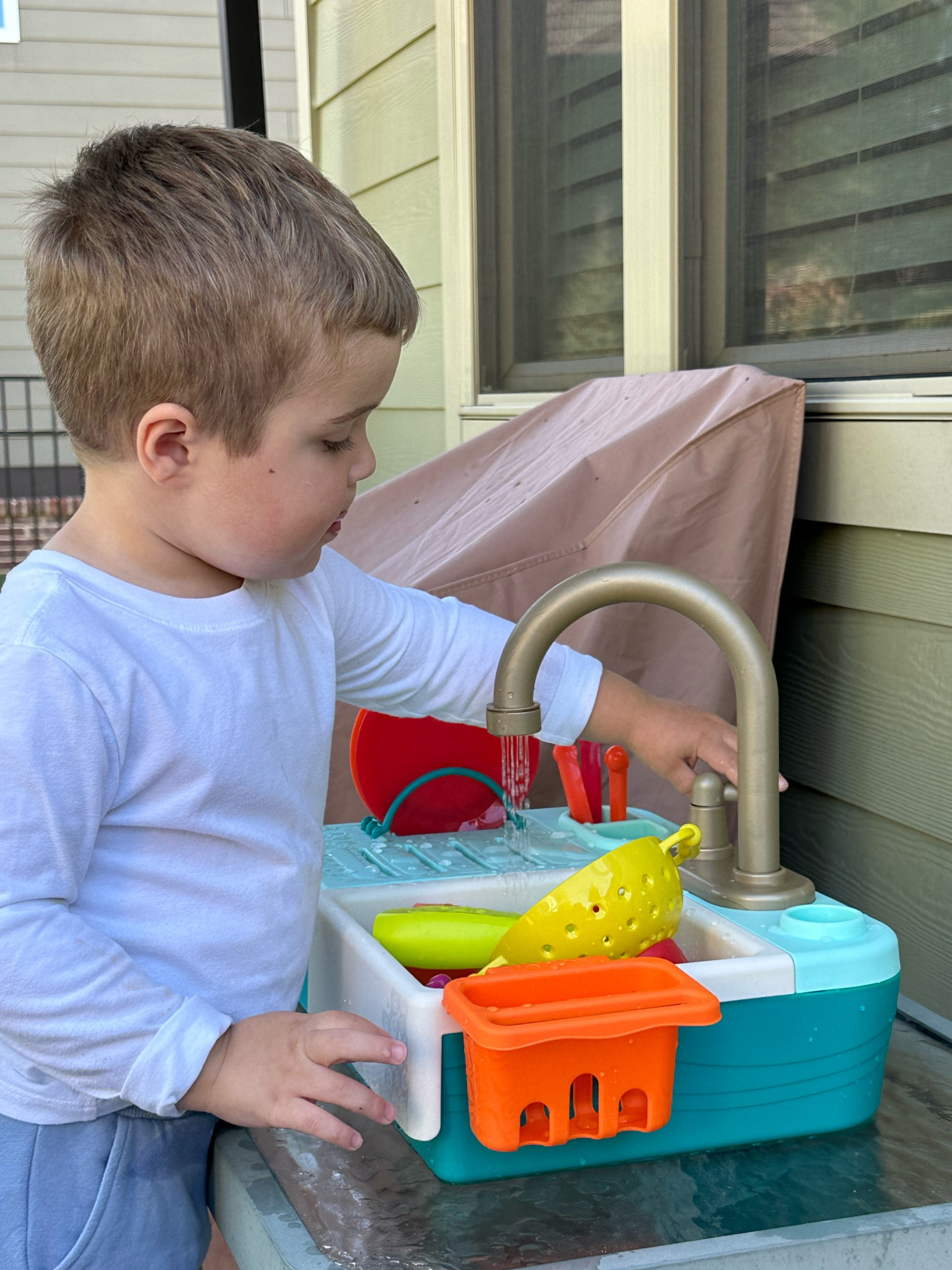 B Toys sink is on sale for $20 plus 15% off in your target circle app making it only $14.99!!!! Would make a great toddler Christmas gift. 

#LTKSeasonal #LTKkids #LTKsalealert