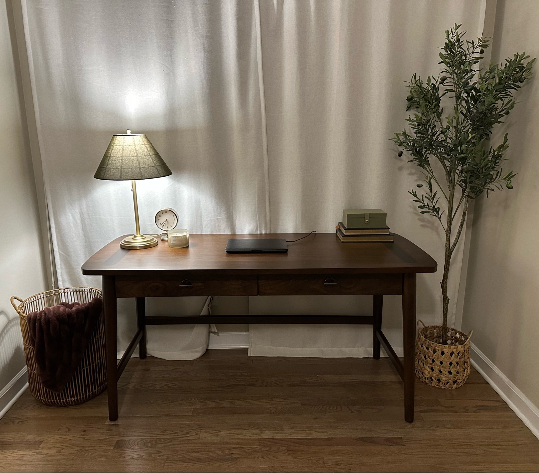 Primary bedroom desk accessorizing 

#LTKfindsunder50 #LTKhome #LTKstyletip