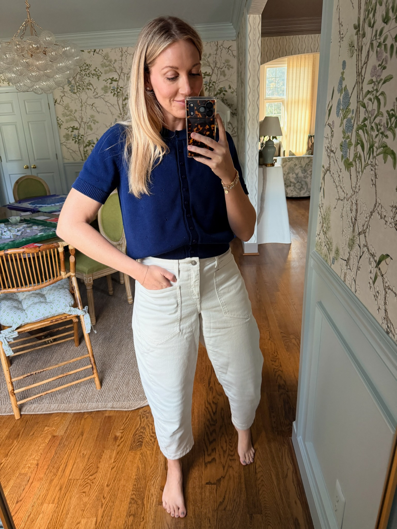 OOTD comfy yet elevated!

Wearing a 6 in my Ruti jeans and a Small in my Amazon sweater

#AmazonFashion #AmazonFinds #TheSouthernSource 

 #LTKdayinmylife #LTKgrwm #LTKootd
