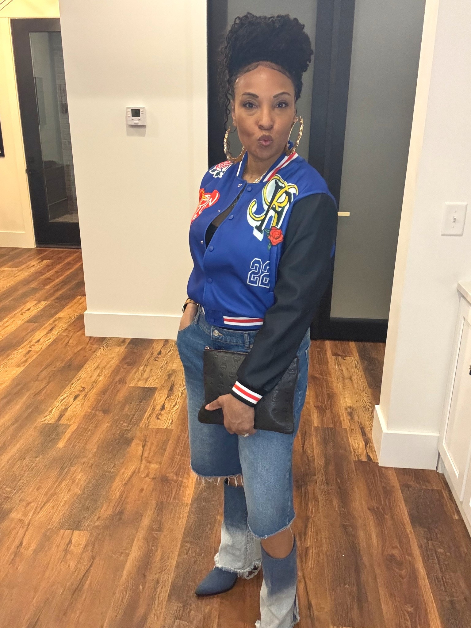 Denim shorts… but make them elevated.

Longline cut-offs paired with a structured varsity jacket and pointed boots for balance.

It’s all about proportion:
✔️ Fitted on top
✔️ Relaxed through the leg
✔️ Sleek boot to lengthen

Linked similar varsity jackets, long denim shorts, and pointed boots to recreate the look.

Classic x Modern x Urban.


#LTKootd #LTKMidsize #LTKSeasonal