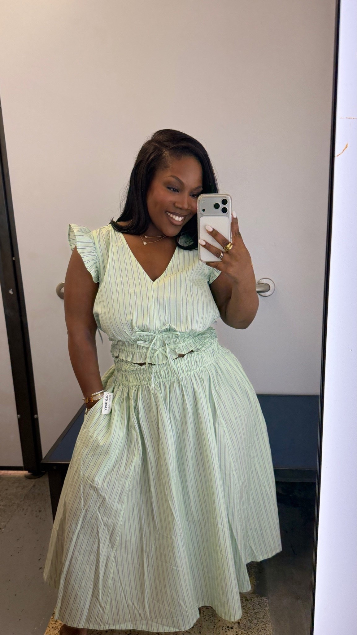 This set screams spring and summer! Love the details and she also comes with pockets 🤏🏾🤏🏾 

Set is 50% off at Old Navy 🙌🏾 (full set is only still available in light blue and navy) 

Top: M
Skirt: L 

#LTKSaleAlert #LTKPetite #LTKMidsize

Comment SHOP below to receive a DM with the link to this post on my LTK ⬇ https://liketk.it/67wbh

#LTKSaleAlert #LTKMidsize #LTKPetite
